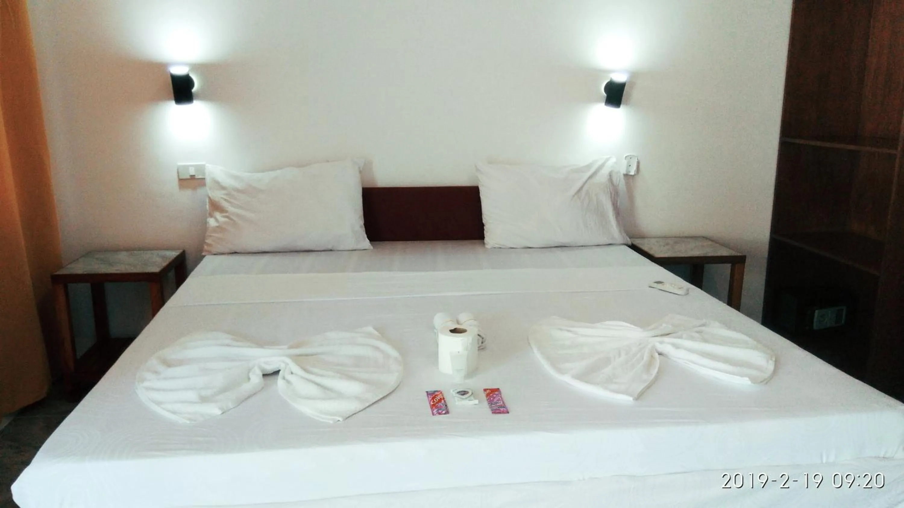 Bed in Jalyn's Resort Sabang