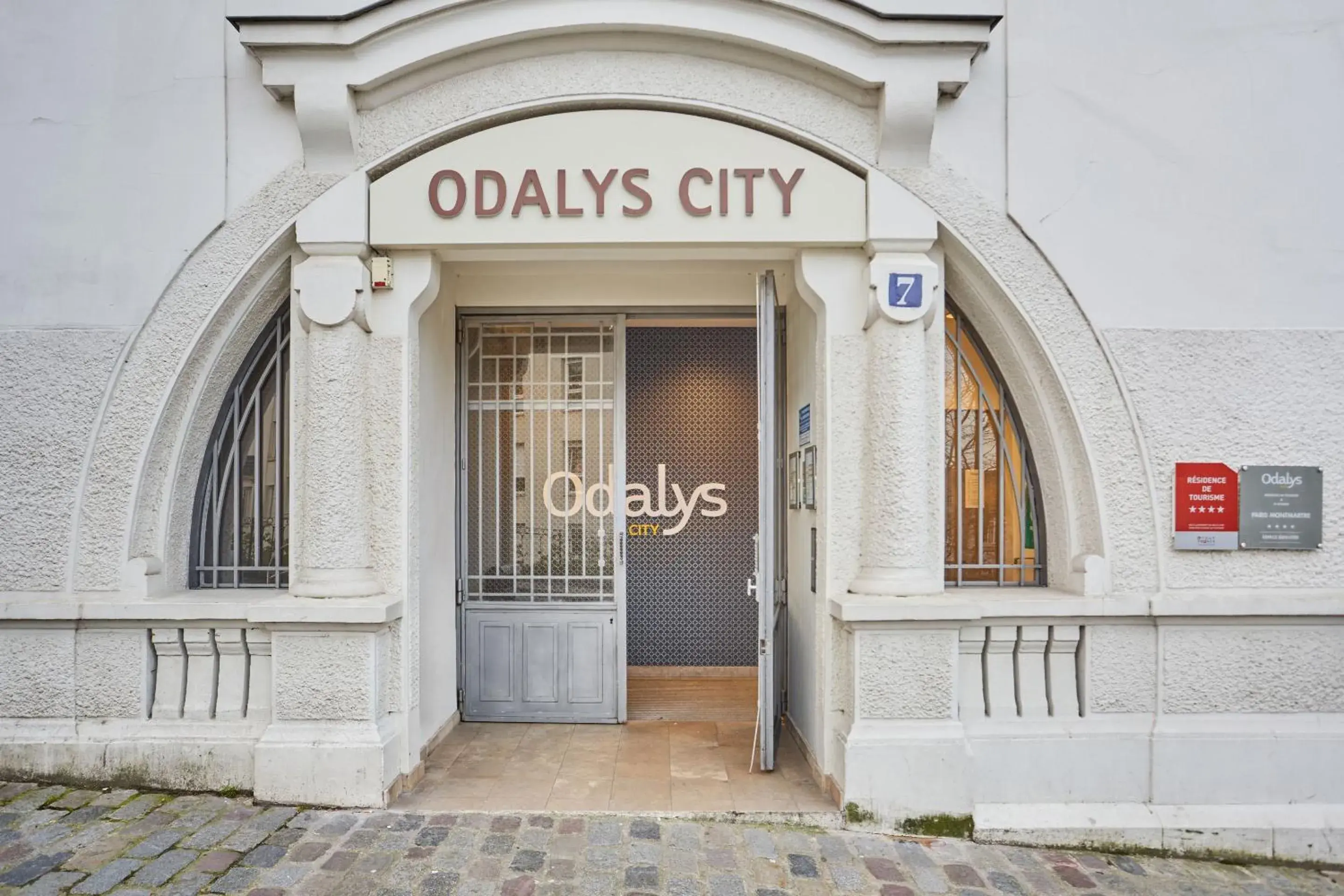 Facade/entrance in Appart Hotel Odalys City Paris Montmartre Facade/entrance in Appart Hotel Odalys City Paris Montmartre