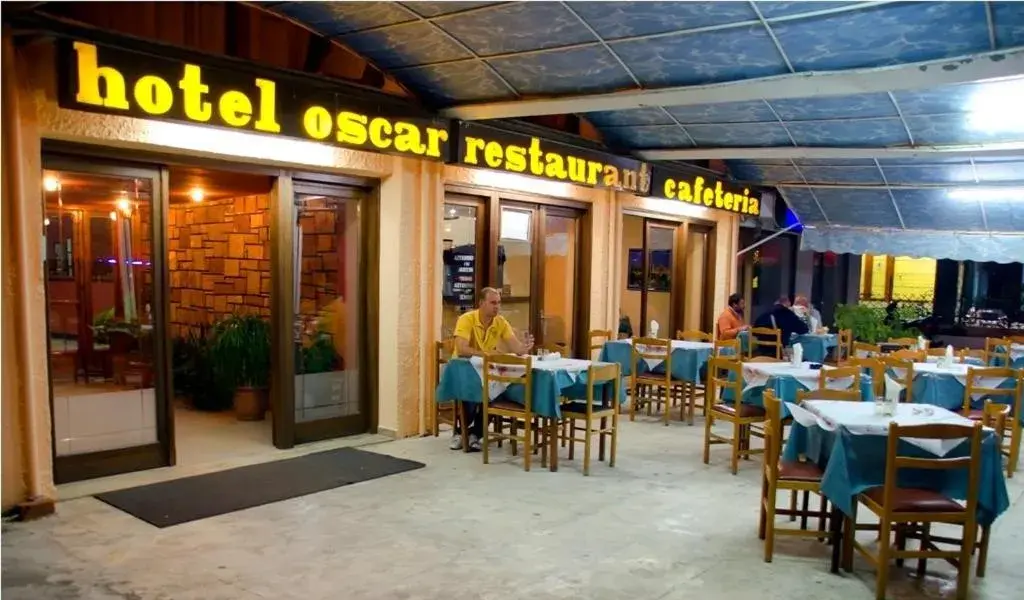 Restaurant/places to eat in Hotel Oscar Restaurant/places to eat in Hotel Oscar