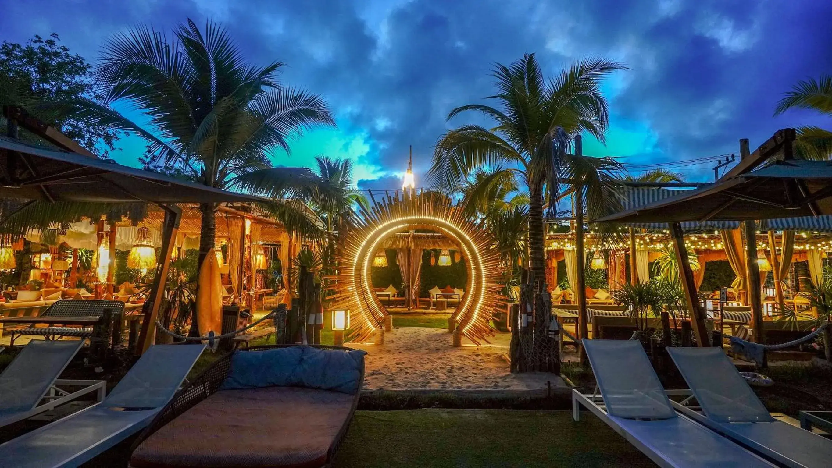 Lounge or bar in Sugar Marina Hotel - ART - Karon Beach Lounge or bar in Sugar Marina Hotel - ART - Karon Beach