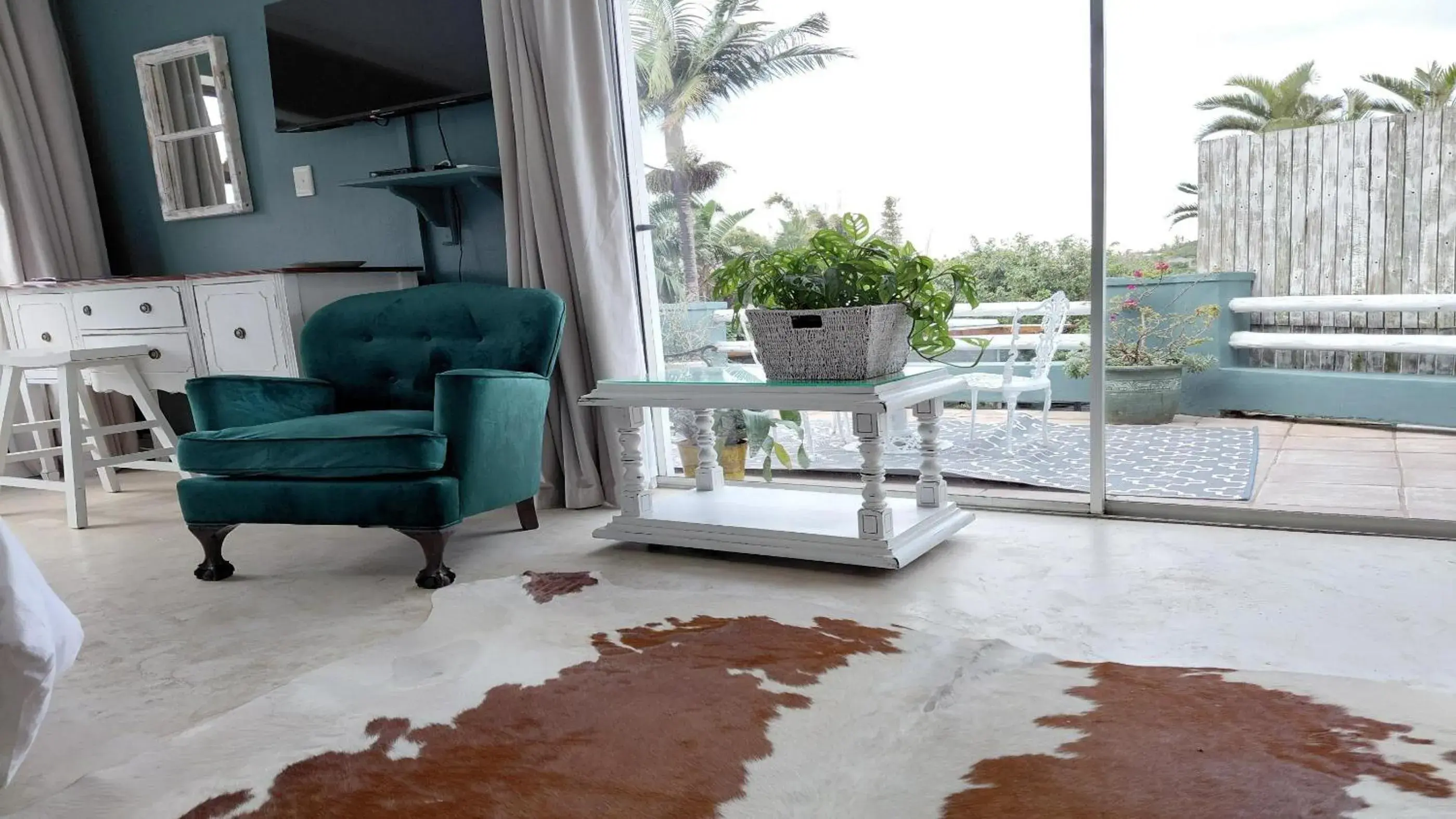 Deluxe Double or Twin Room - single occupancy in Villa Roc Guesthouse - Solar Power Deluxe Double or Twin Room - single occupancy in Villa Roc Guesthouse - Solar Power