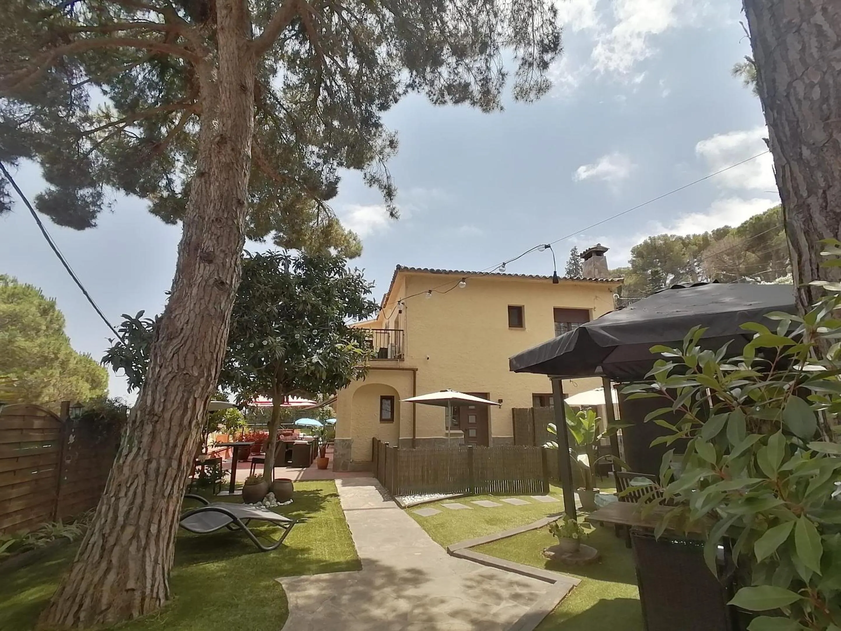 Property building in Cal Music B&B