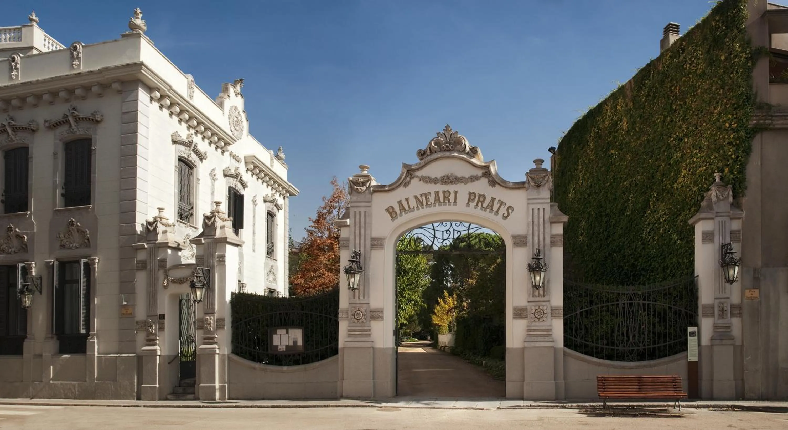 Facade/entrance in Hotel Balneario Prats