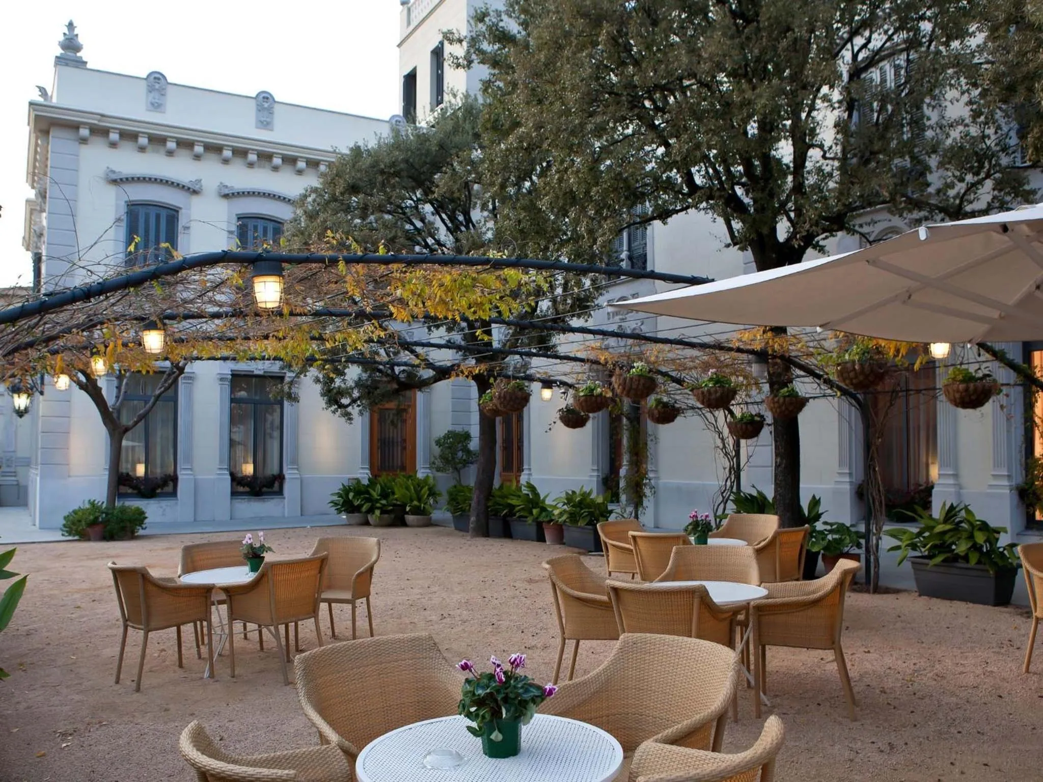 Patio in Hotel Balneario Prats