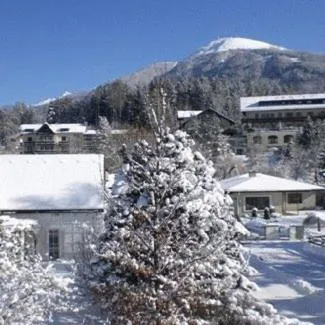 Area and facilities in Haus Angelika - bed & breakfast - Innsbruck/Igls