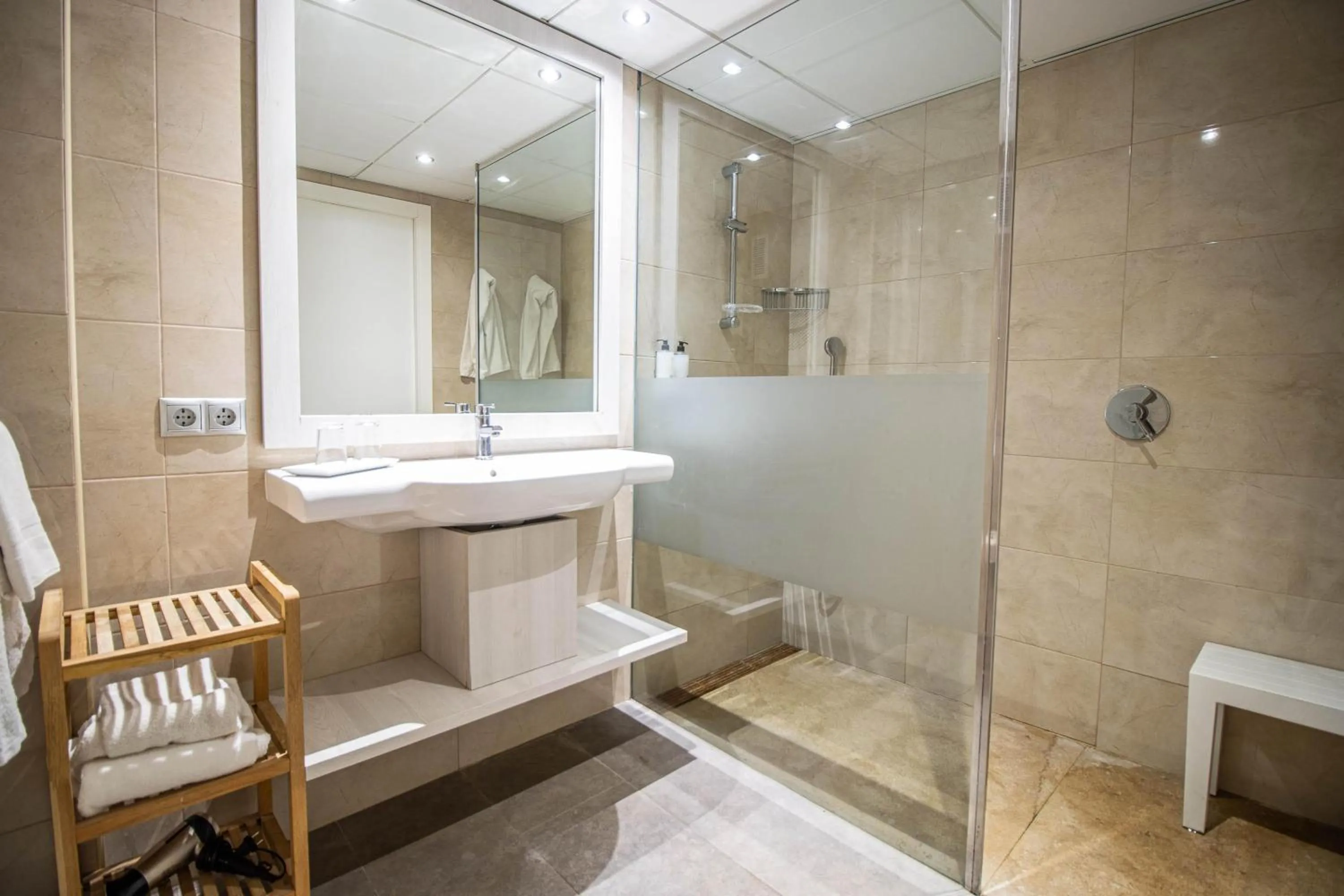 Bathroom in Eix Lagotel Holiday Resort