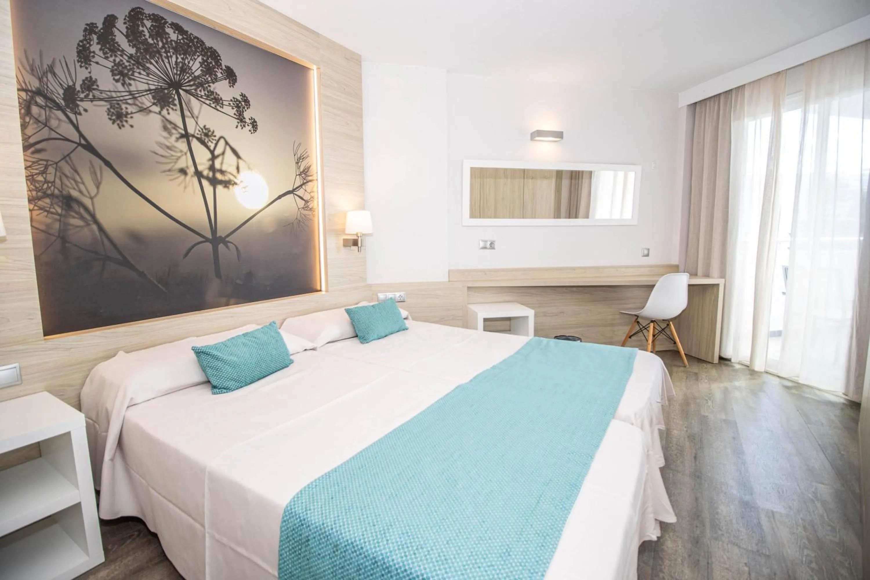 Photo of the whole room, Bed in Eix Lagotel Holiday Resort