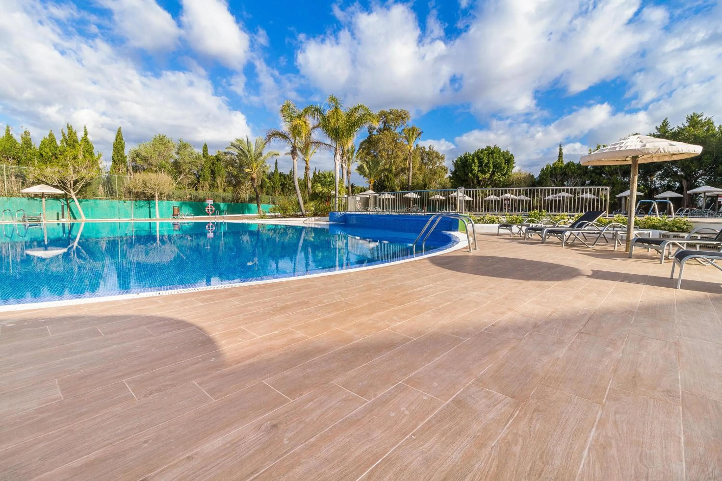 Swimming pool in Eix Lagotel Holiday Resort