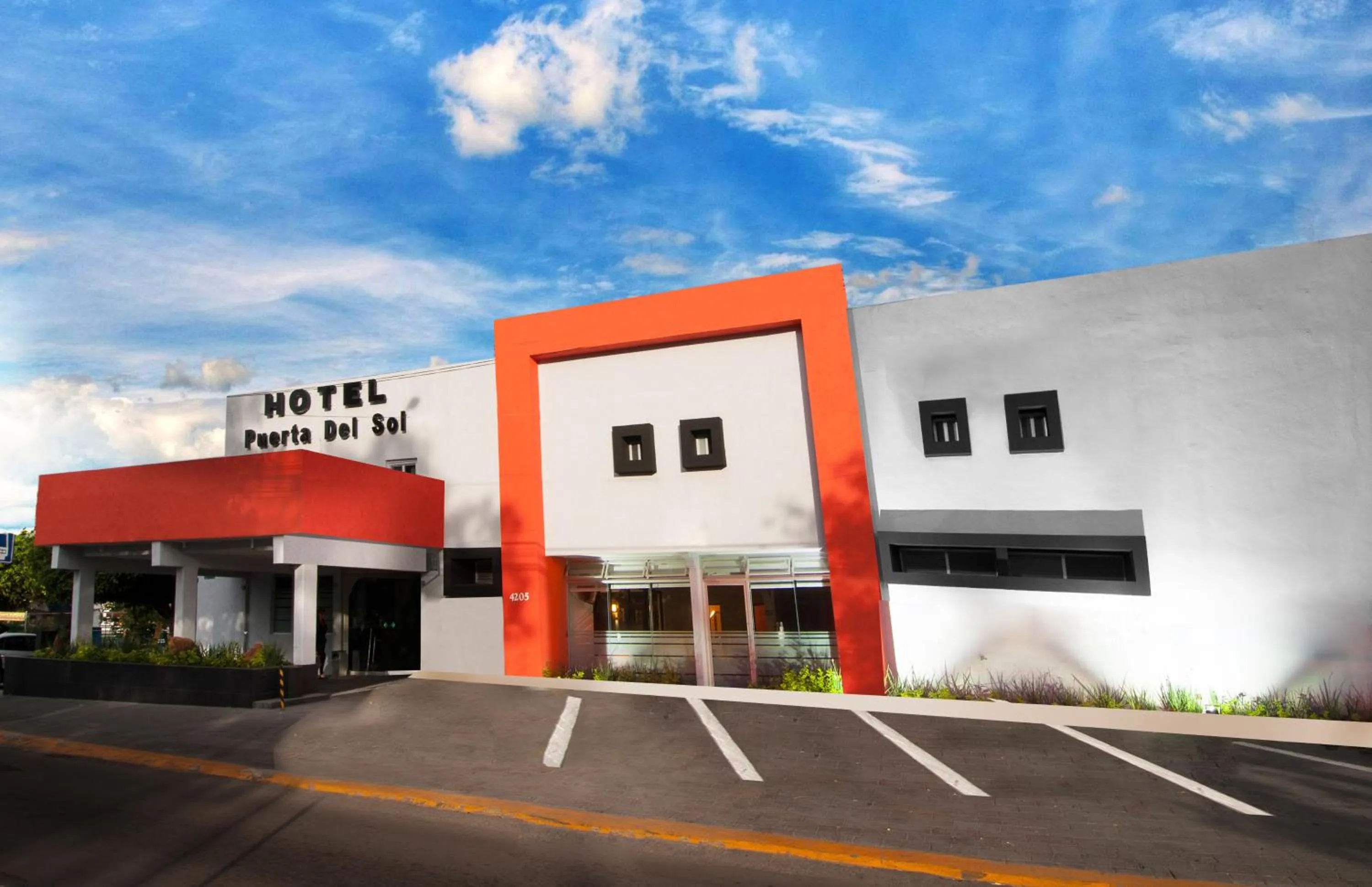 Facade/entrance in Hotel Puerta Del Sol Guadalajara