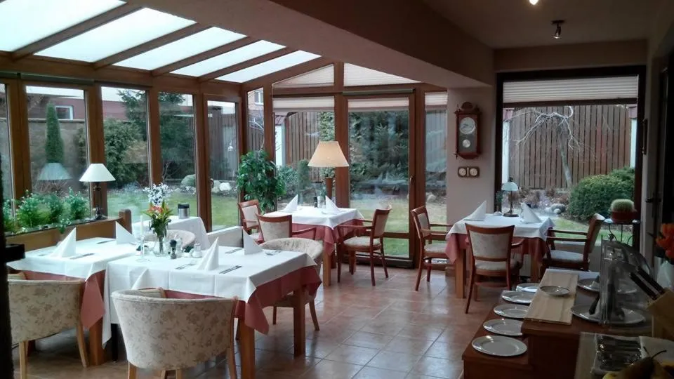 Restaurant/places to eat in Pension U Labe