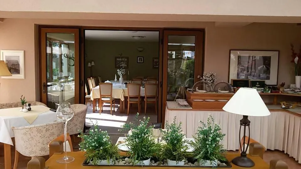 Continental breakfast in Pension U Labe