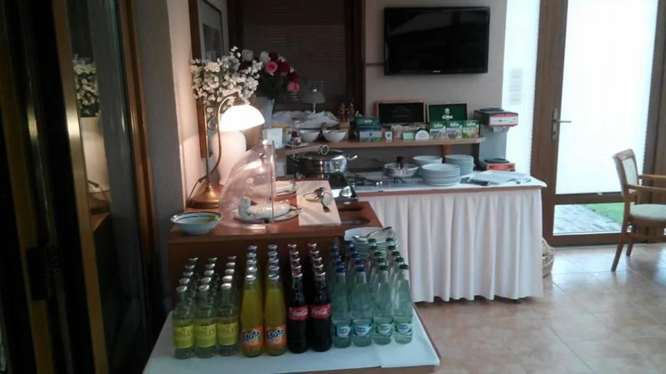 Continental breakfast in Pension U Labe