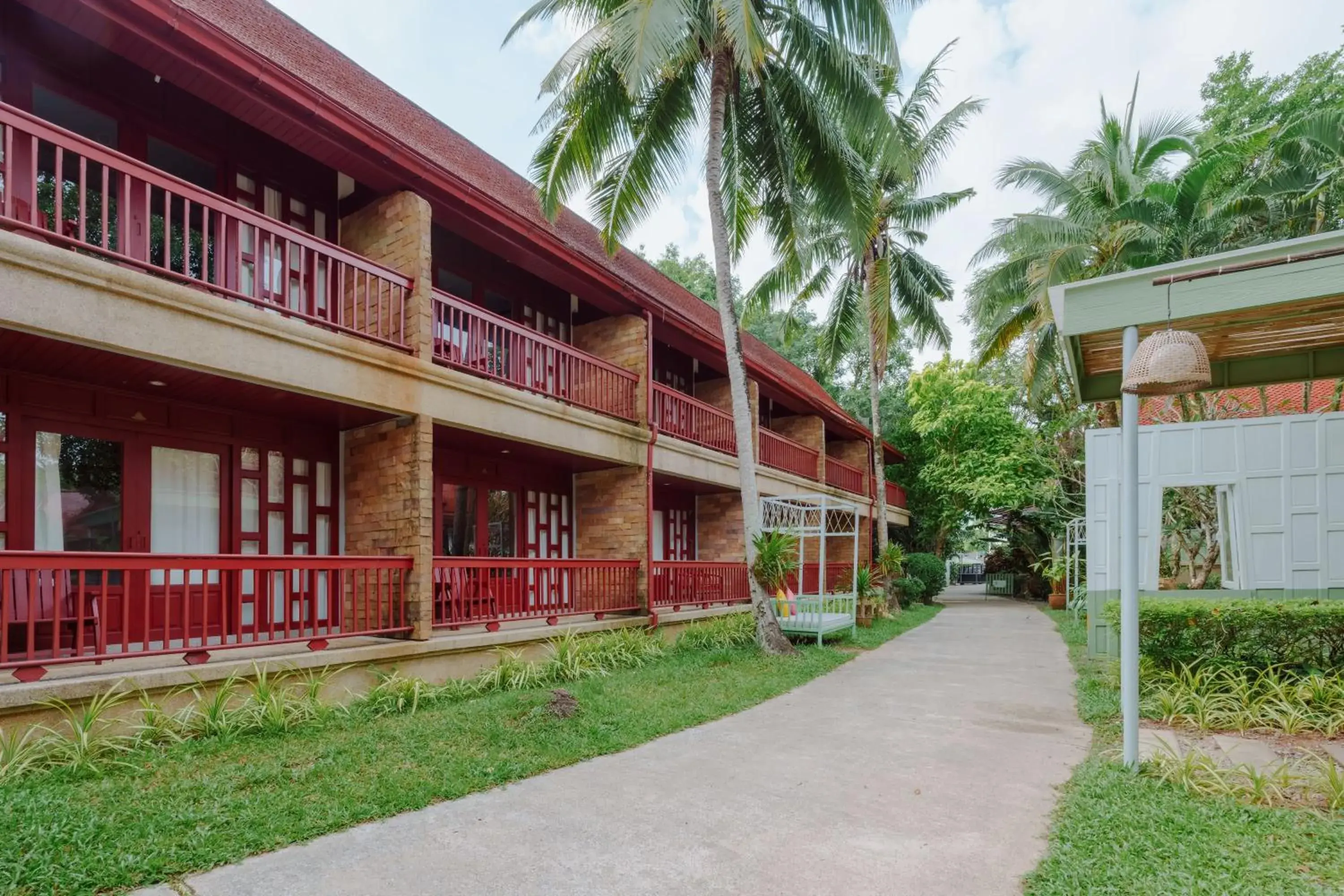 Property building in Ma Doo Bua Stay - SHA Extra Plus Property building in Ma Doo Bua Stay - SHA Extra Plus