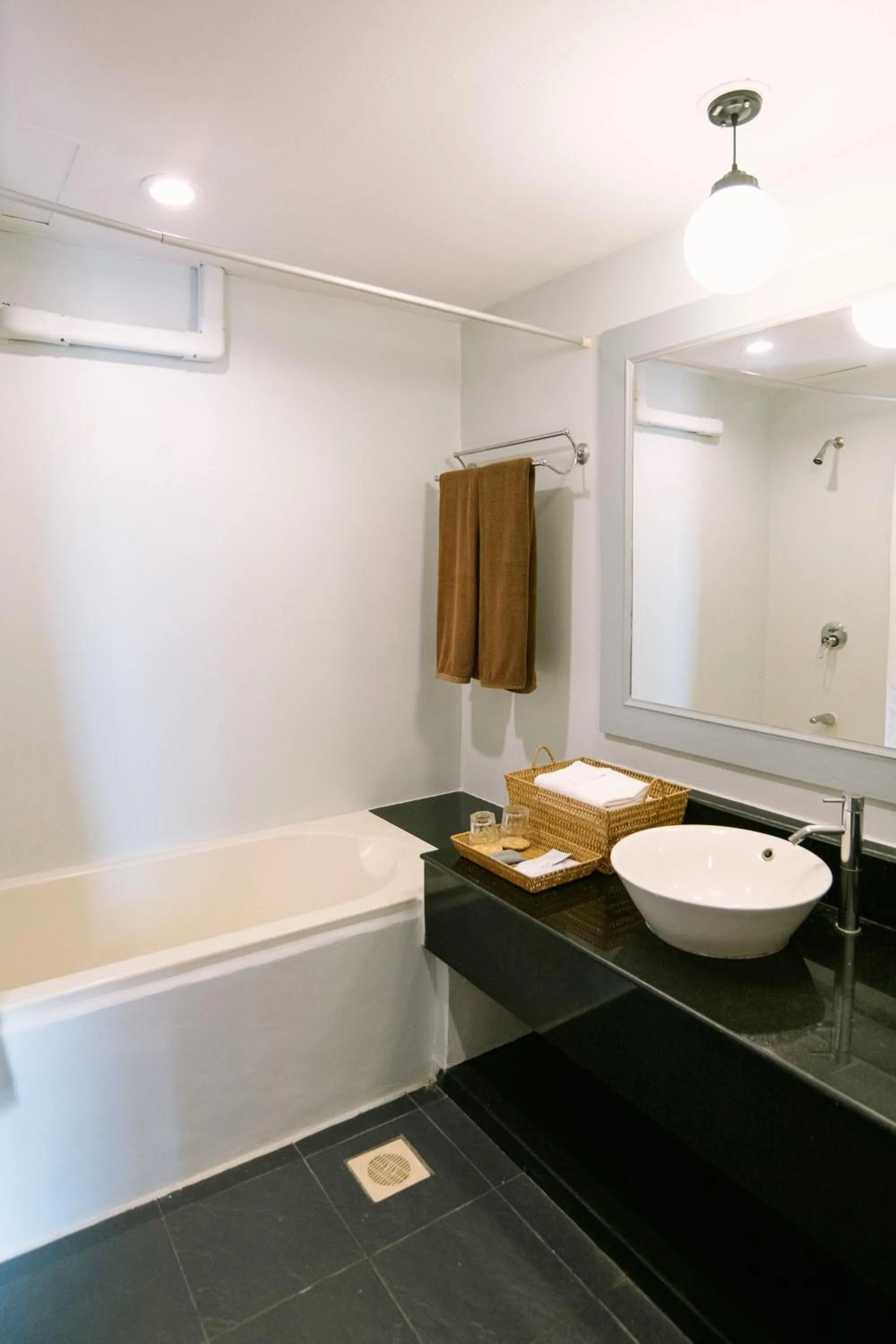 Bath in Ma Doo Bua Stay - SHA Extra Plus