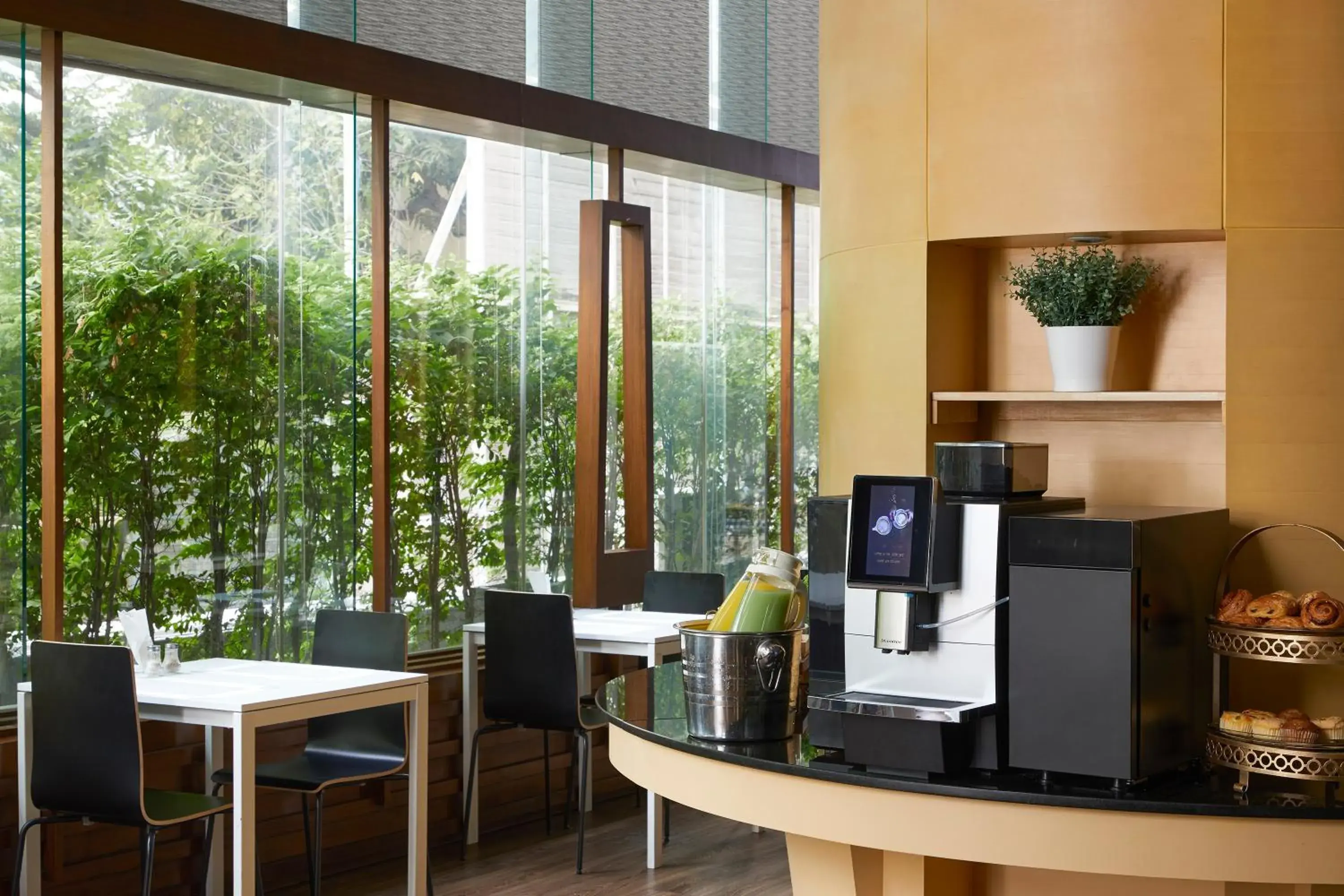 Restaurant/places to eat in Somerset Park Suanplu Bangkok Restaurant/places to eat in Somerset Park Suanplu Bangkok