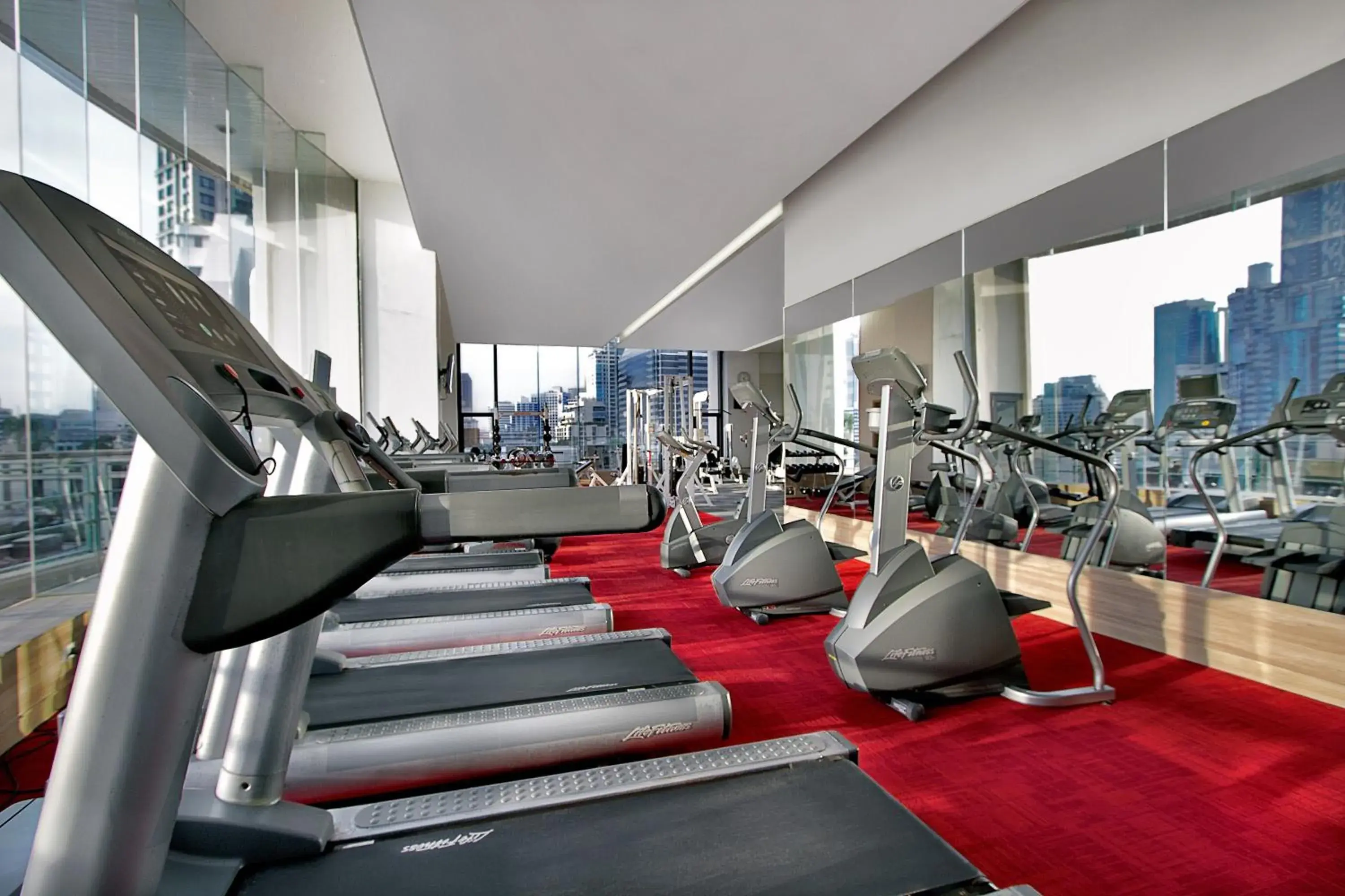 Fitness centre/facilities in Somerset Park Suanplu Bangkok Fitness centre/facilities in Somerset Park Suanplu Bangkok