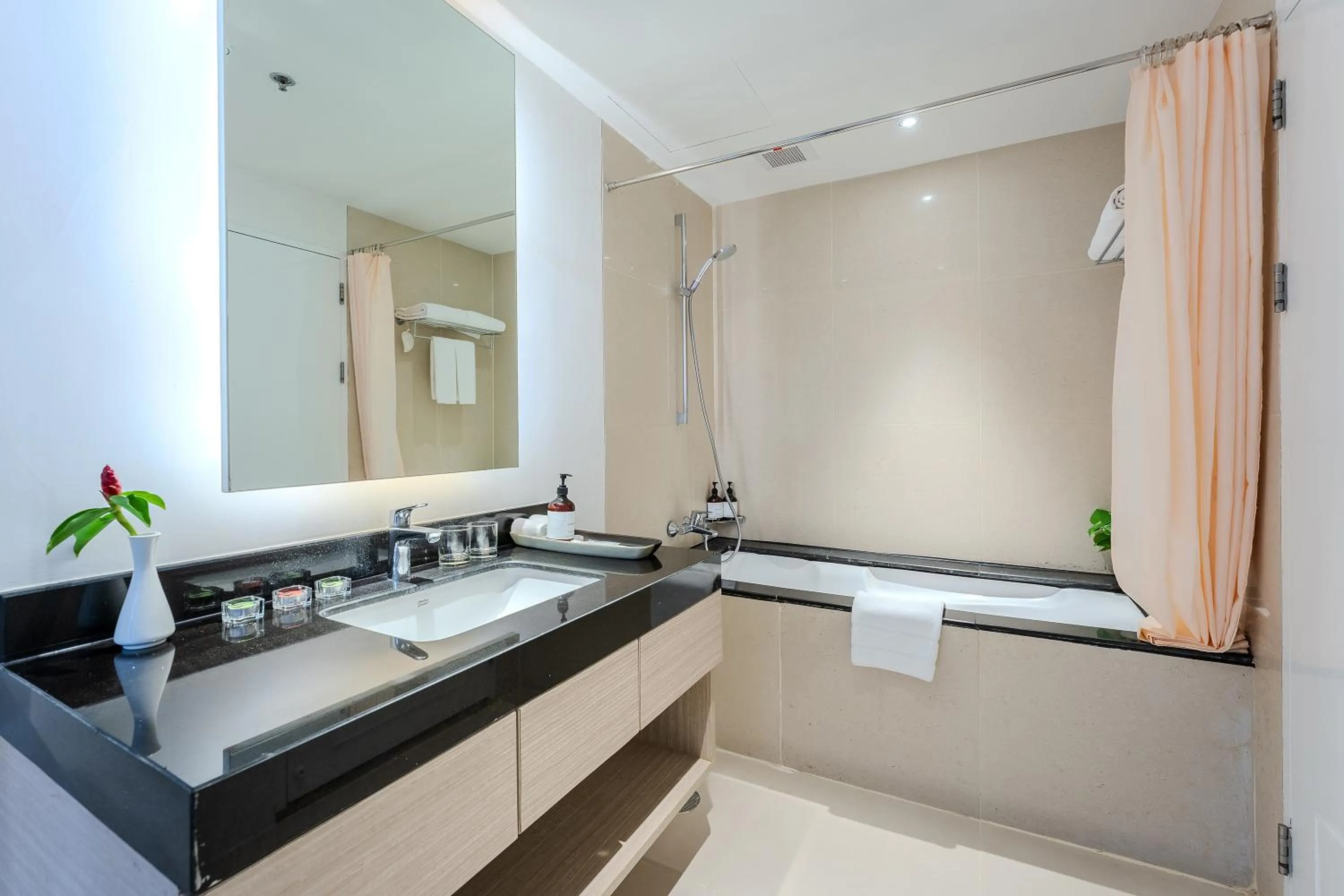 Bathroom in Somerset Park Suanplu Bangkok