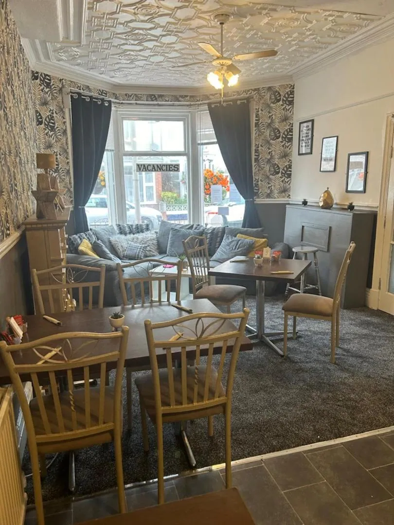 MyRoomz Golden Strand Hotel