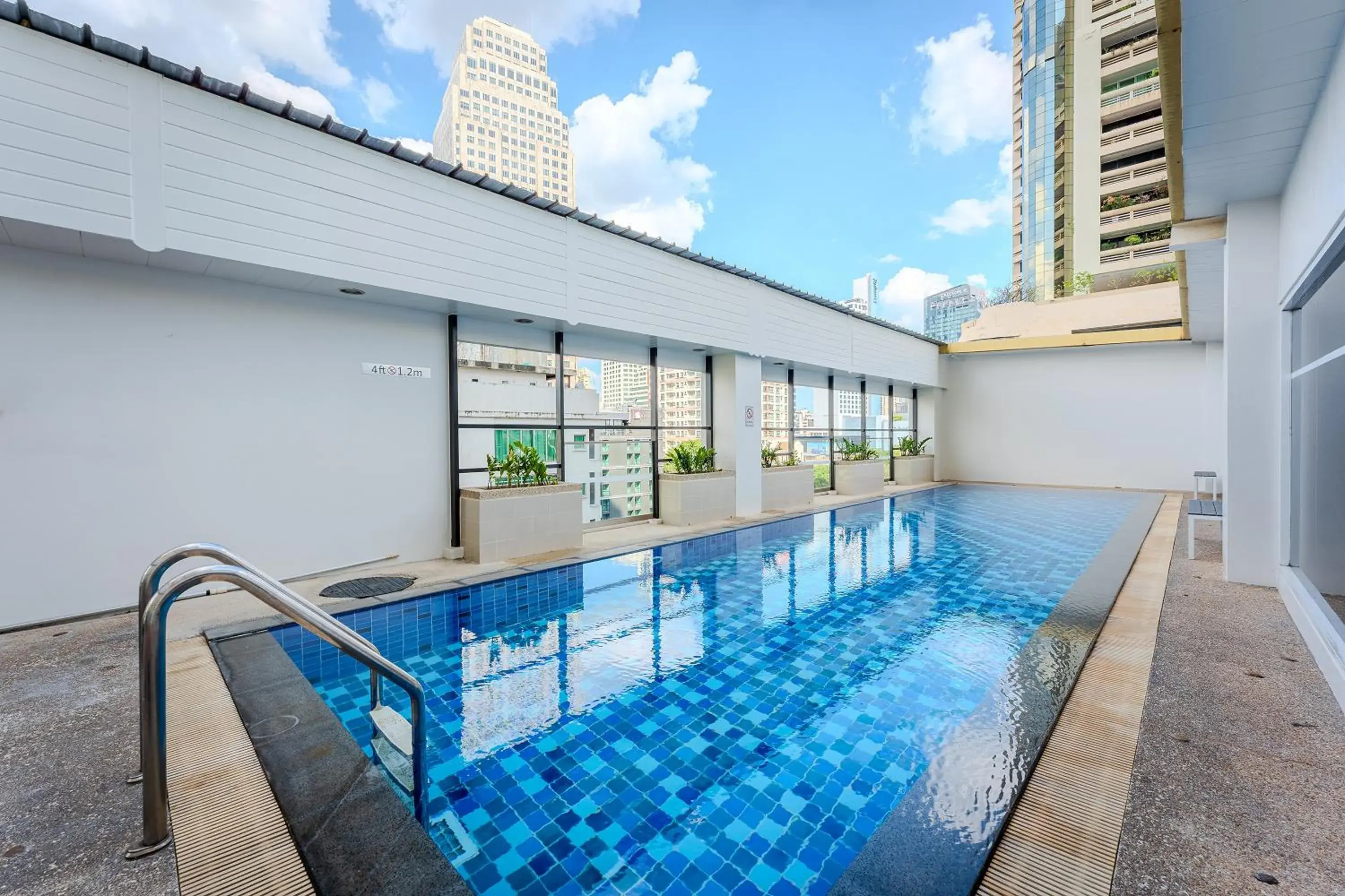 Swimming pool in Citadines Sukhumvit 16 Bangkok Swimming pool in Citadines Sukhumvit 16 Bangkok