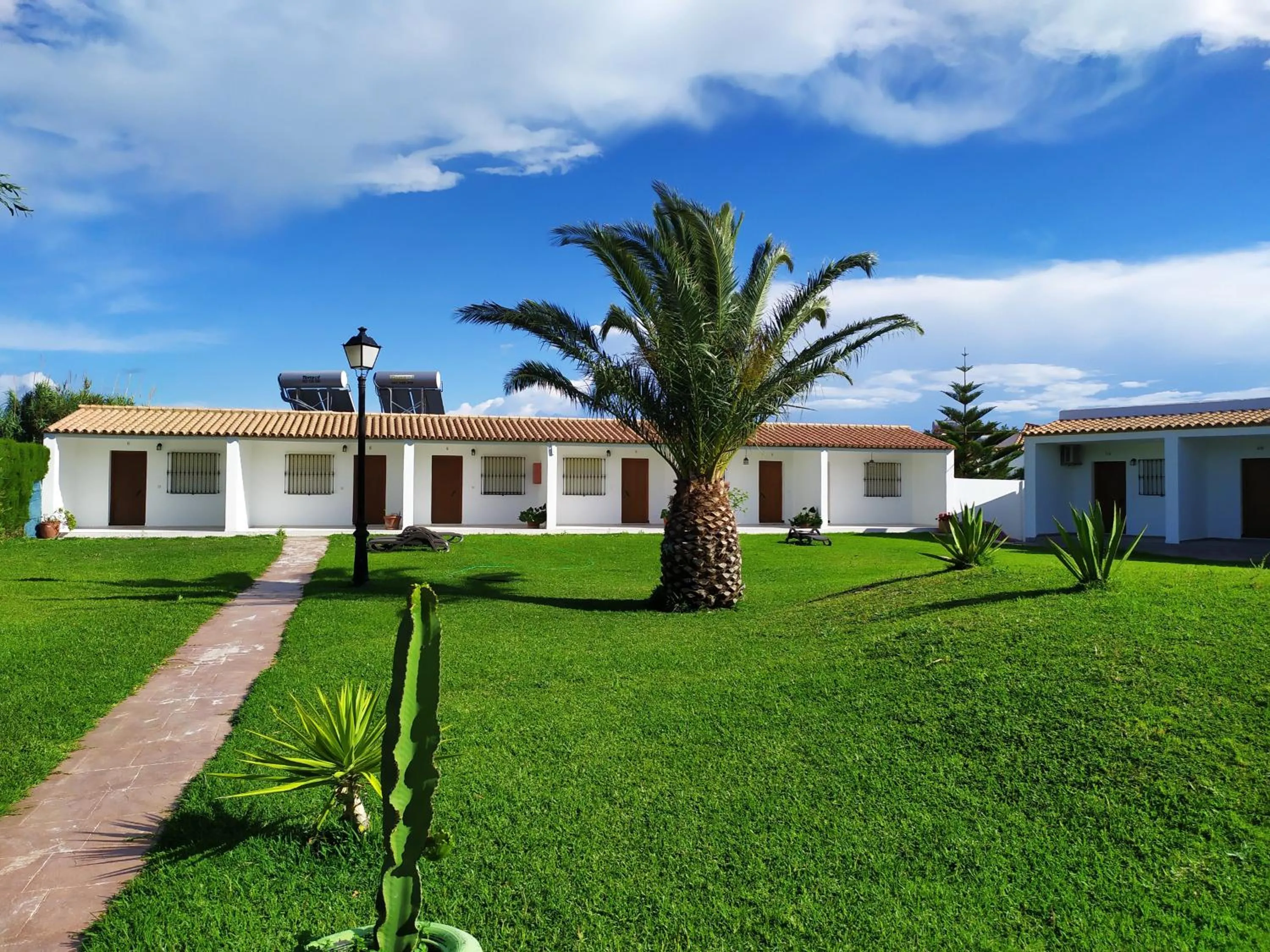Triple Room with Terrace in El Levante