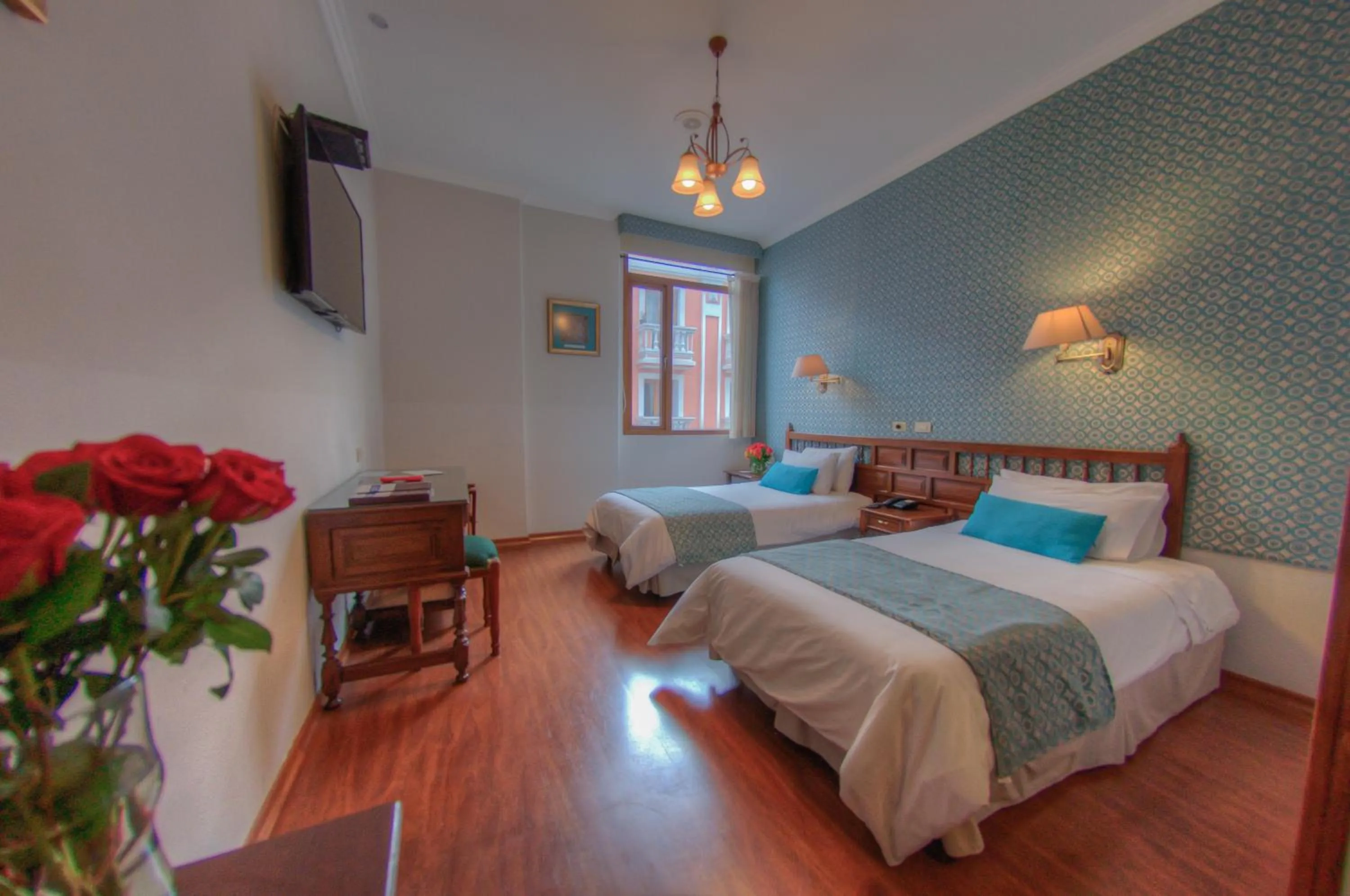 Photo of the whole room, Bed in Hotel Real Audiencia