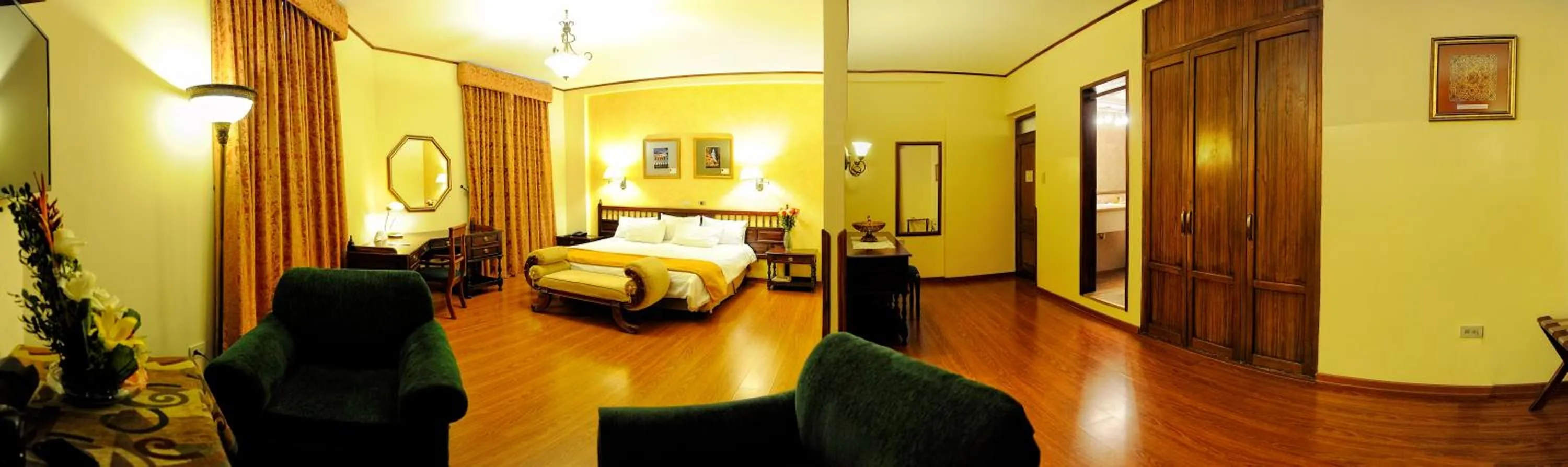 Photo of the whole room, Bed in Hotel Real Audiencia