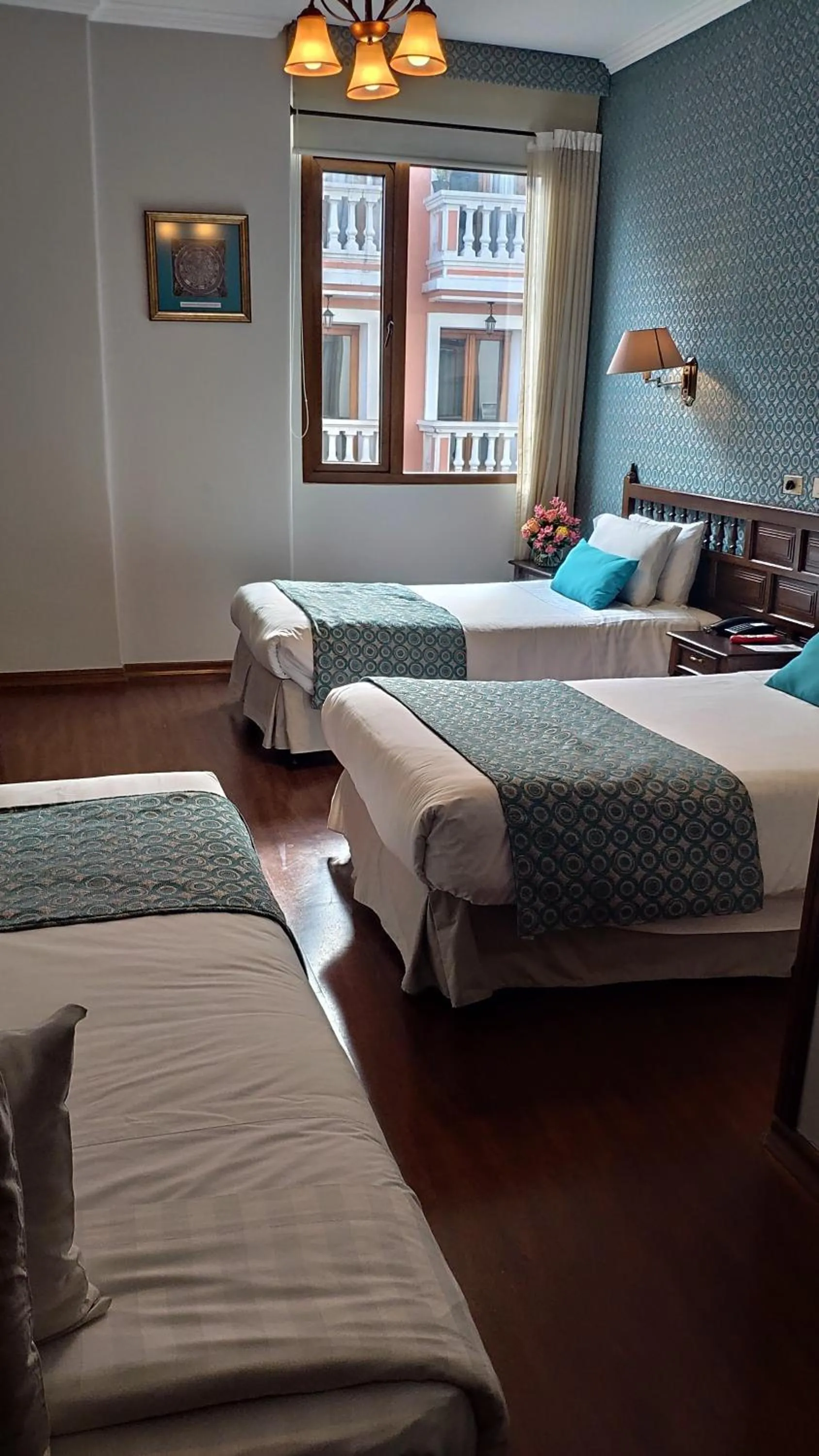 Photo of the whole room, Bed in Hotel Real Audiencia