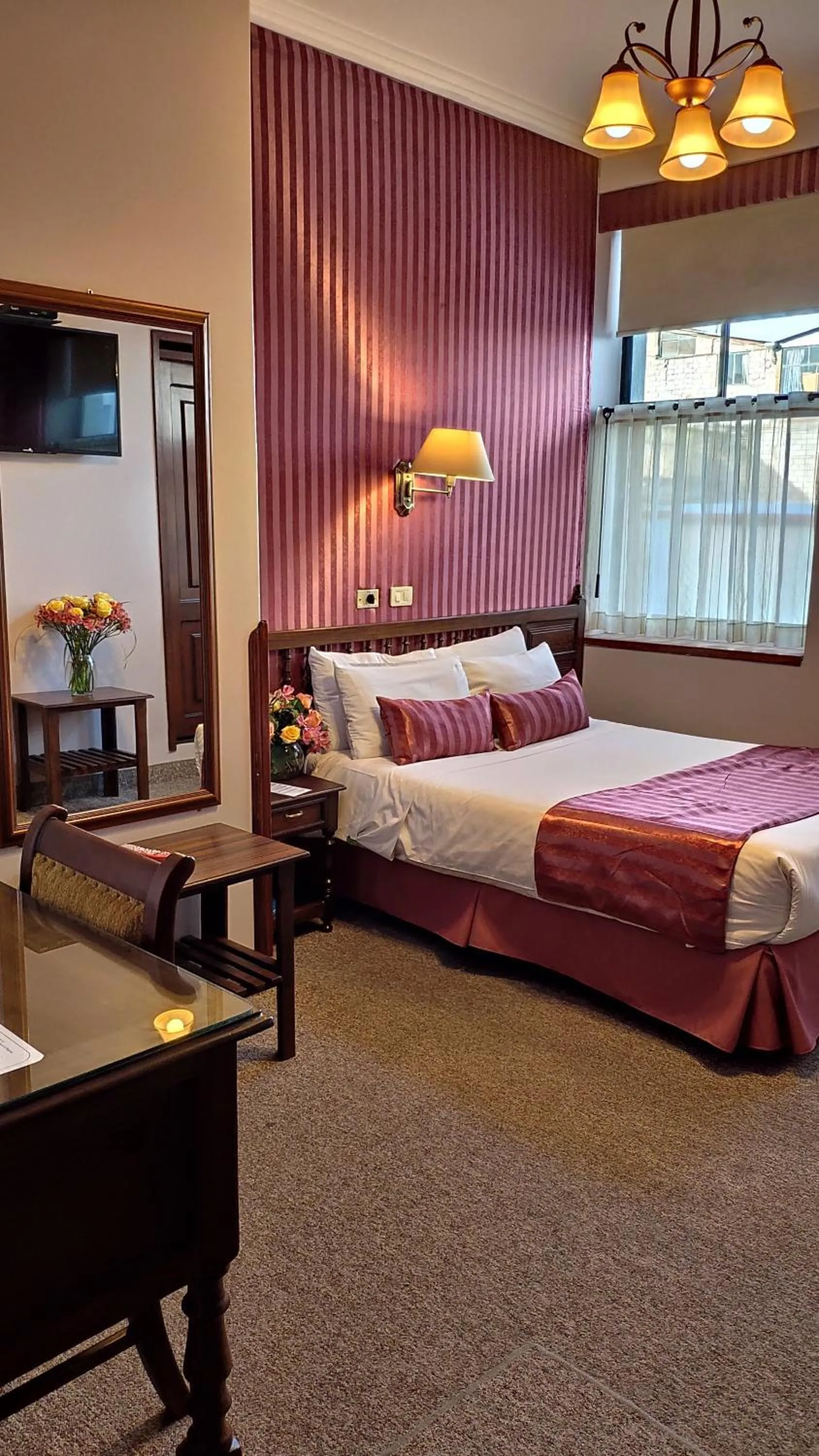 Bedroom, Bed in Hotel Real Audiencia