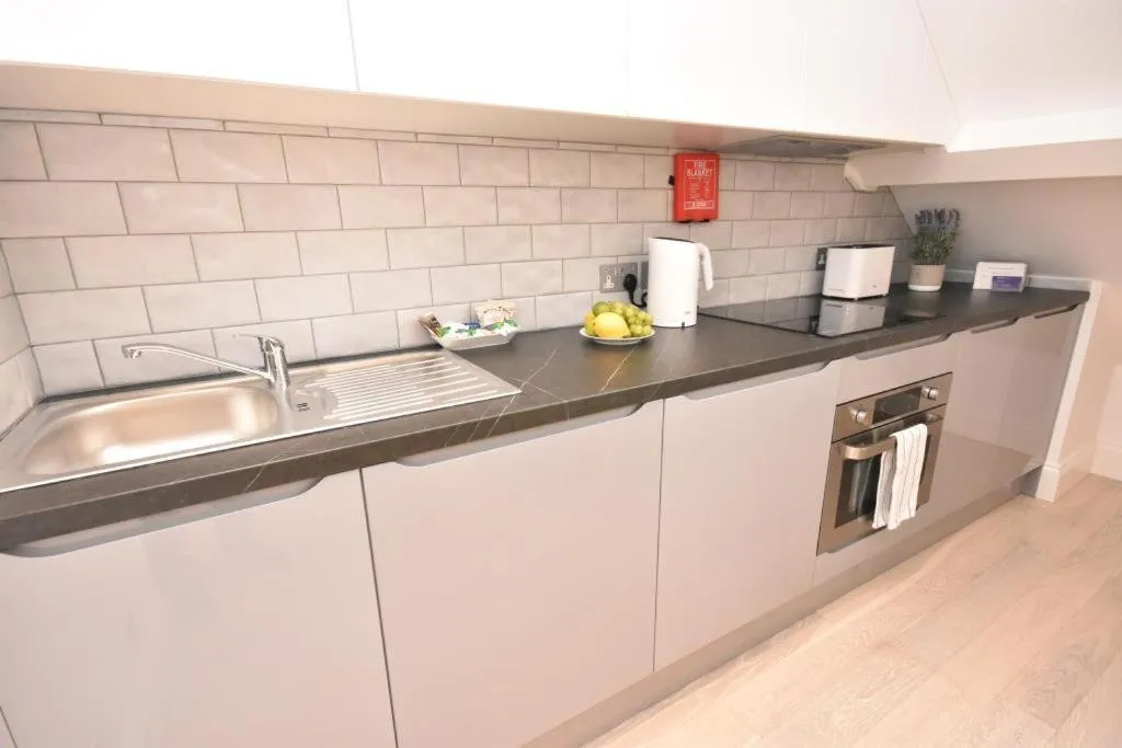 Apt 3, Opera House ensuite 4th Floor by Indigo Flats