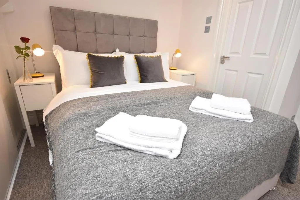 Bed in Apt 3, Opera House ensuite 4th Floor by Indigo Flats
