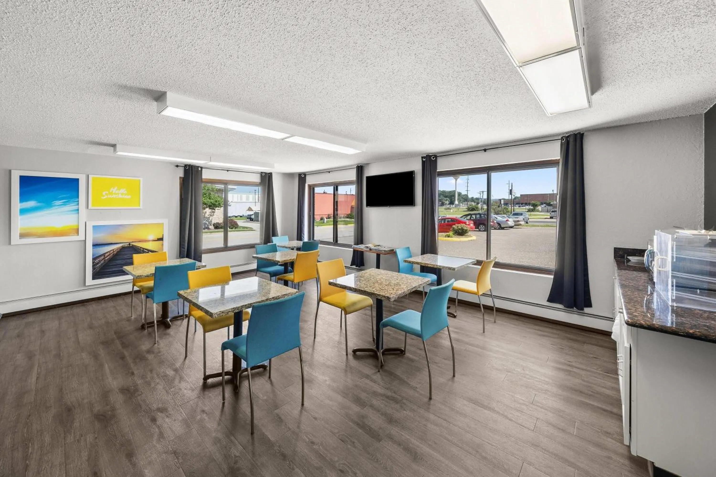 Restaurant/places to eat in Days Inn by Wyndham Winona