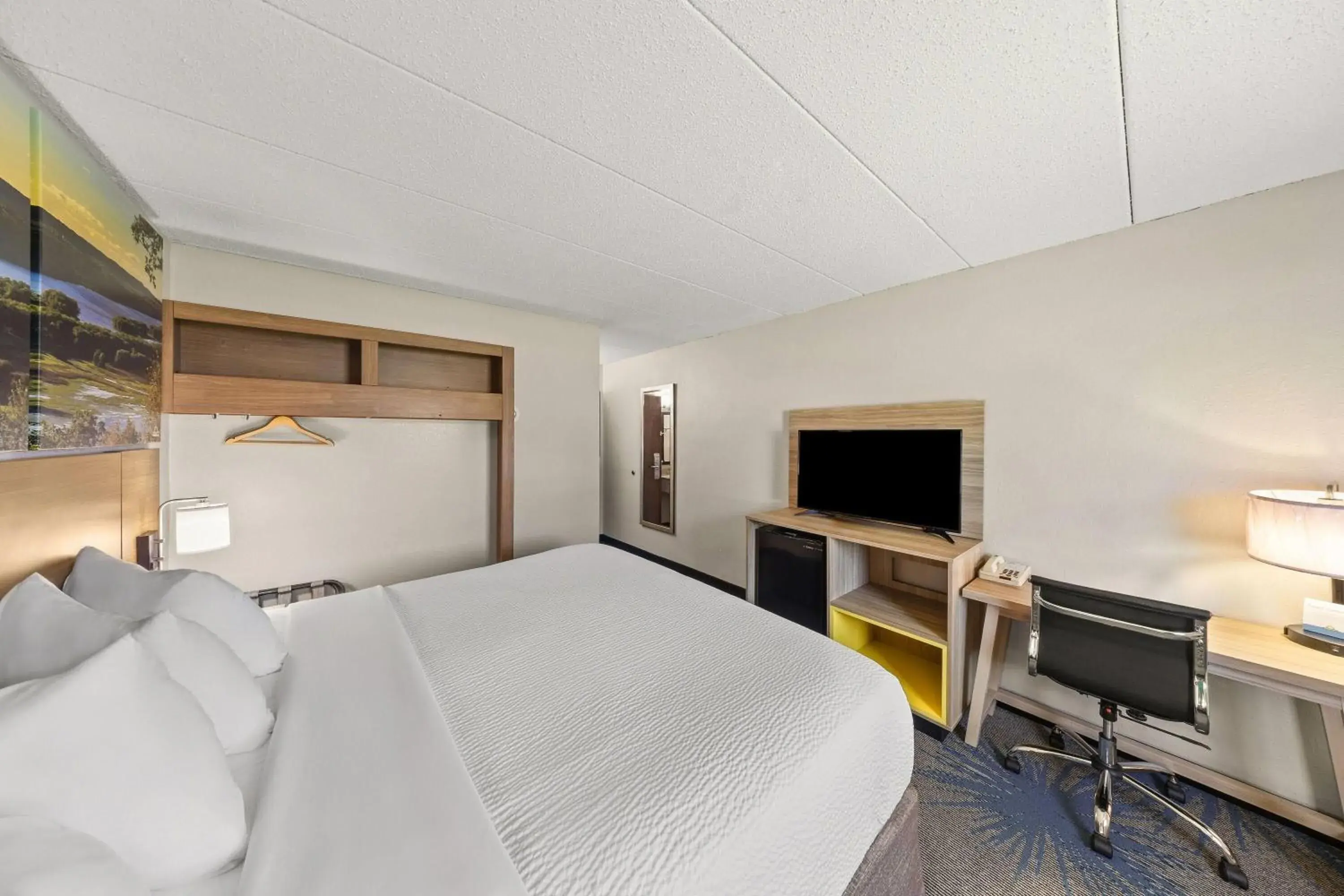 Bed in Days Inn by Wyndham Winona Bed in Days Inn by Wyndham Winona