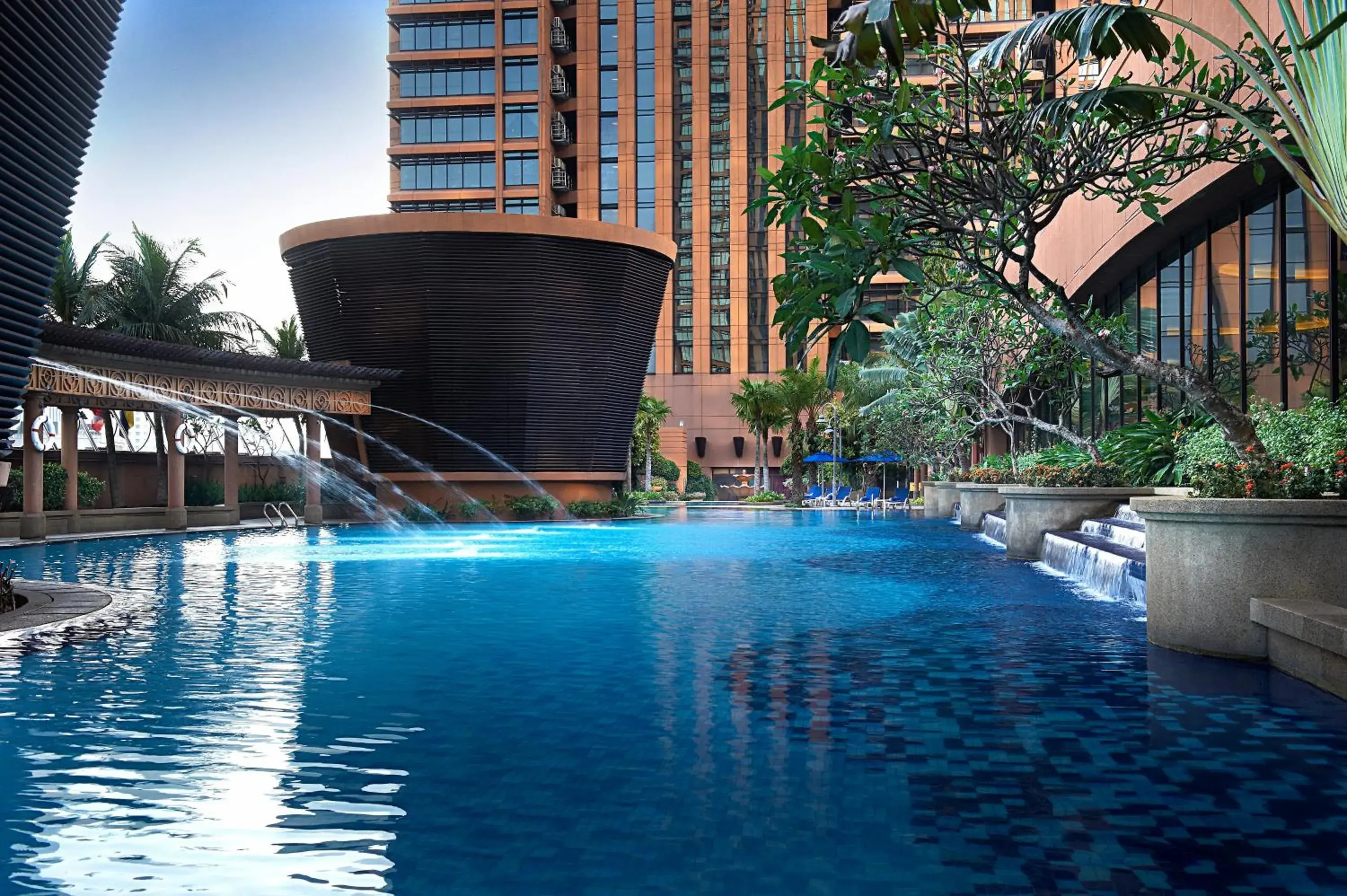 Swimming pool in Sunbow Suites @ Times Square Kuala Lumpur Swimming pool in Sunbow Suites @ Times Square Kuala Lumpur