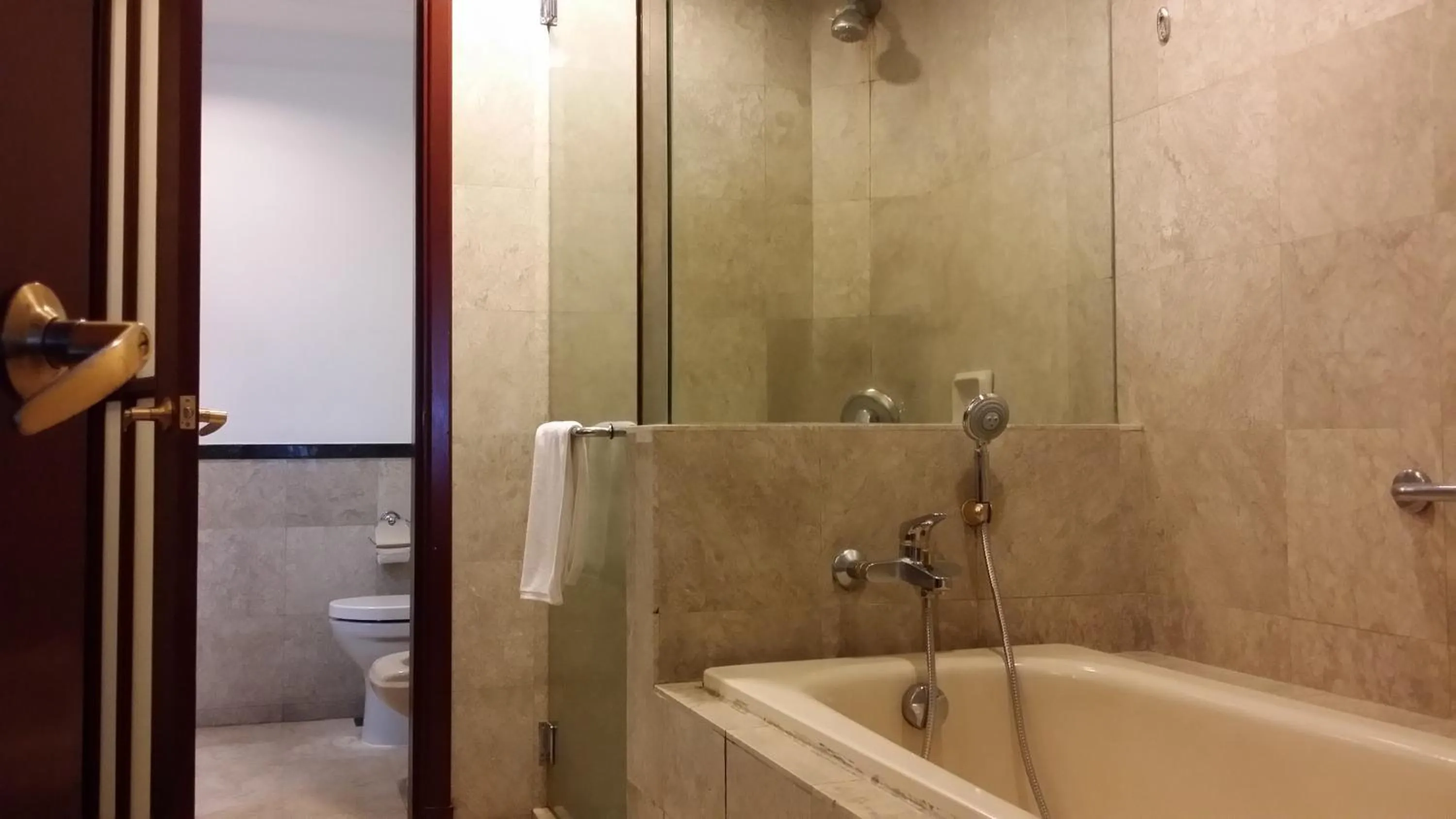 Shower in Sunbow Suites @ Times Square Kuala Lumpur