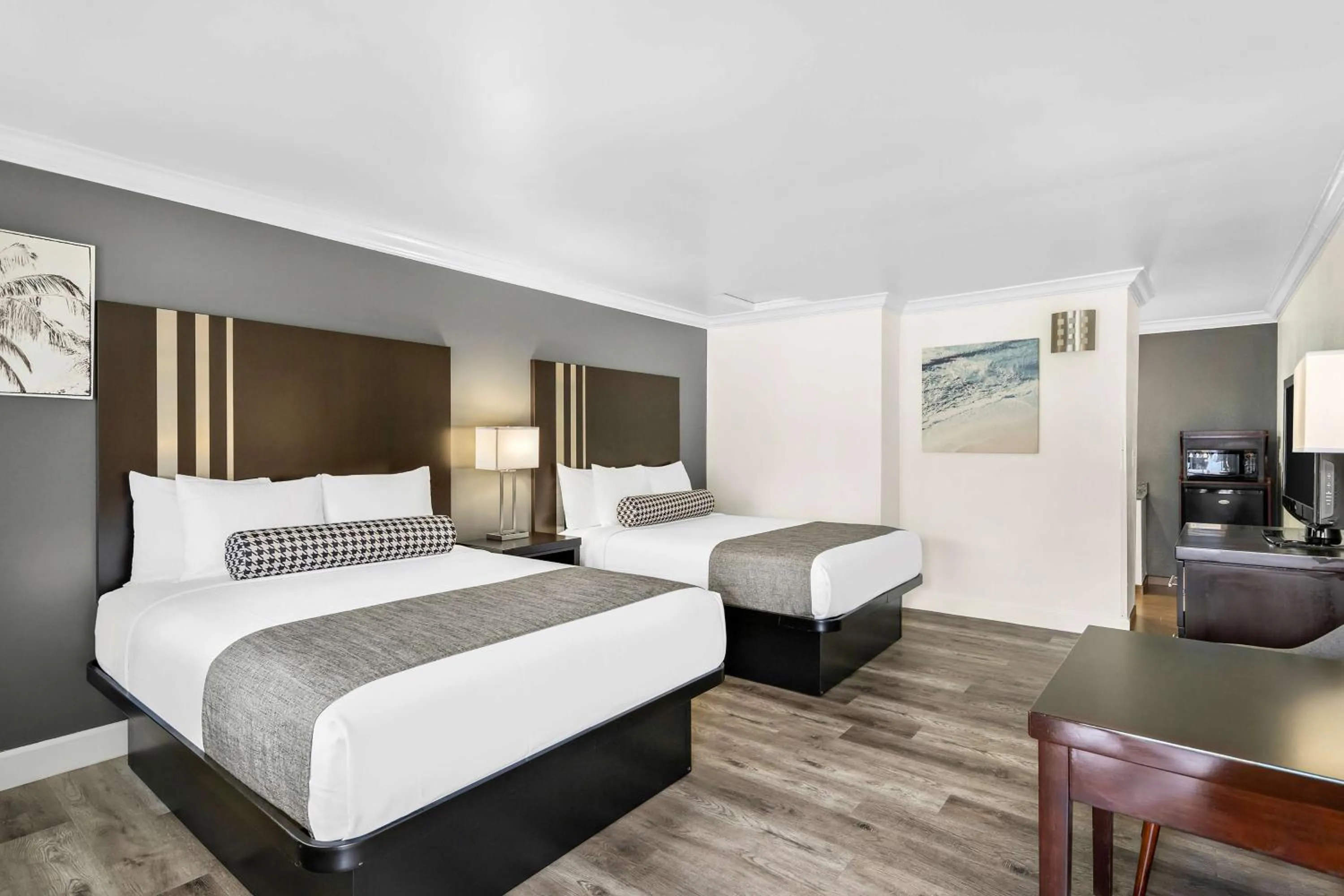 Bedroom, Bed in Best Western Park Crest Inn