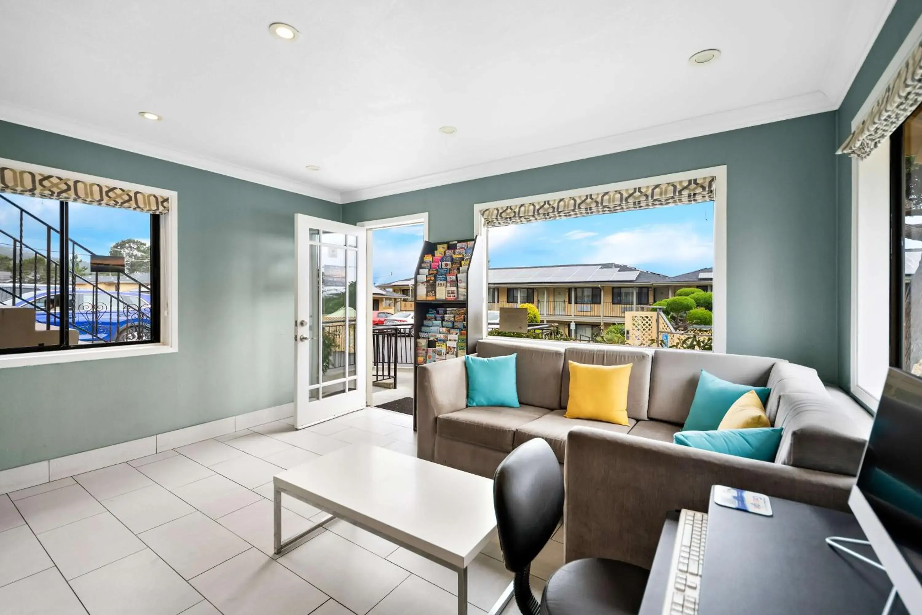 Lobby or reception in Best Western Park Crest Inn Lobby or reception in Best Western Park Crest Inn