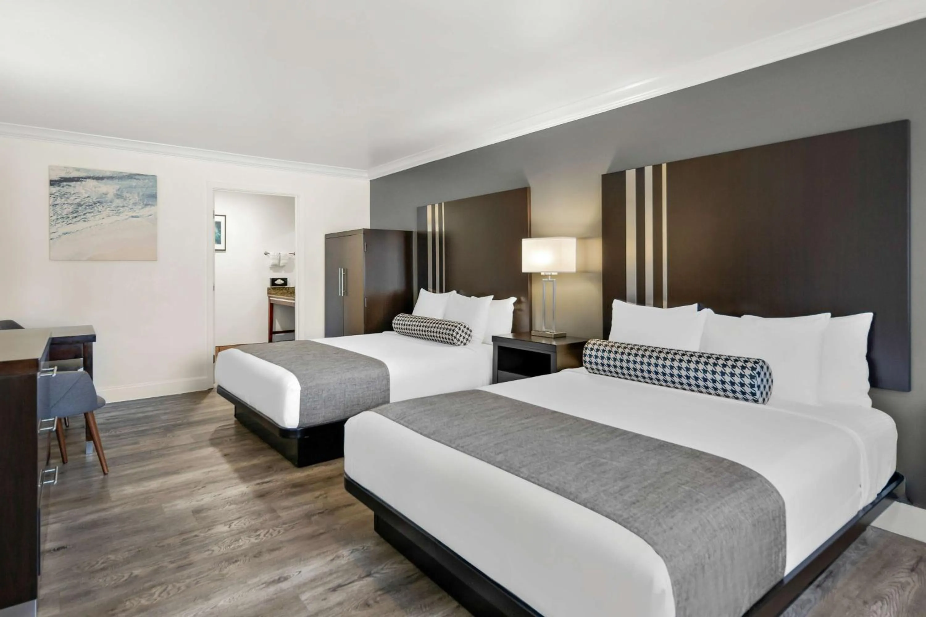 Bedroom, Bed in Best Western Park Crest Inn