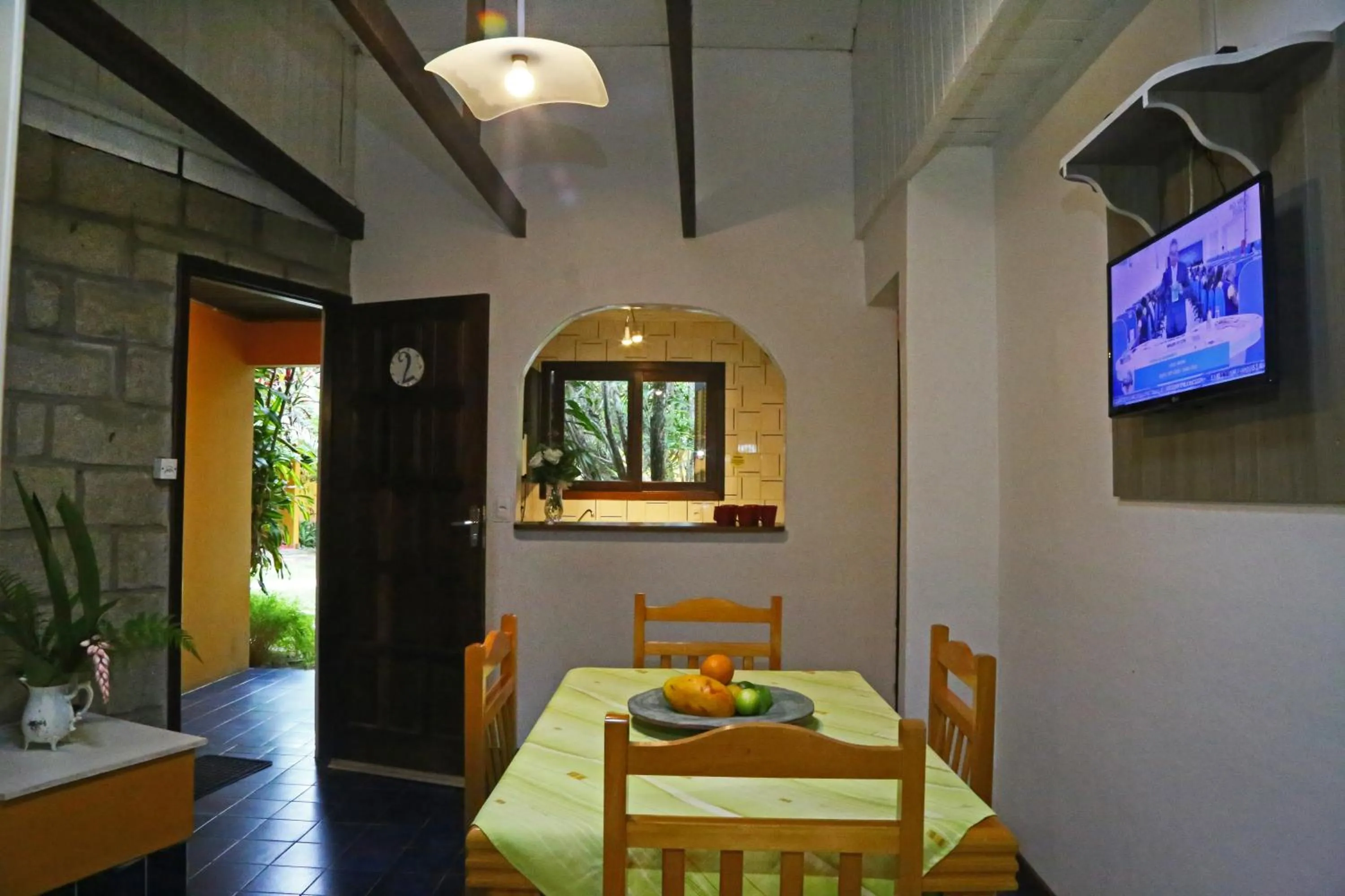 Three-Bedroom Chalet in Pousada Estaleiro Village - Frente Mar