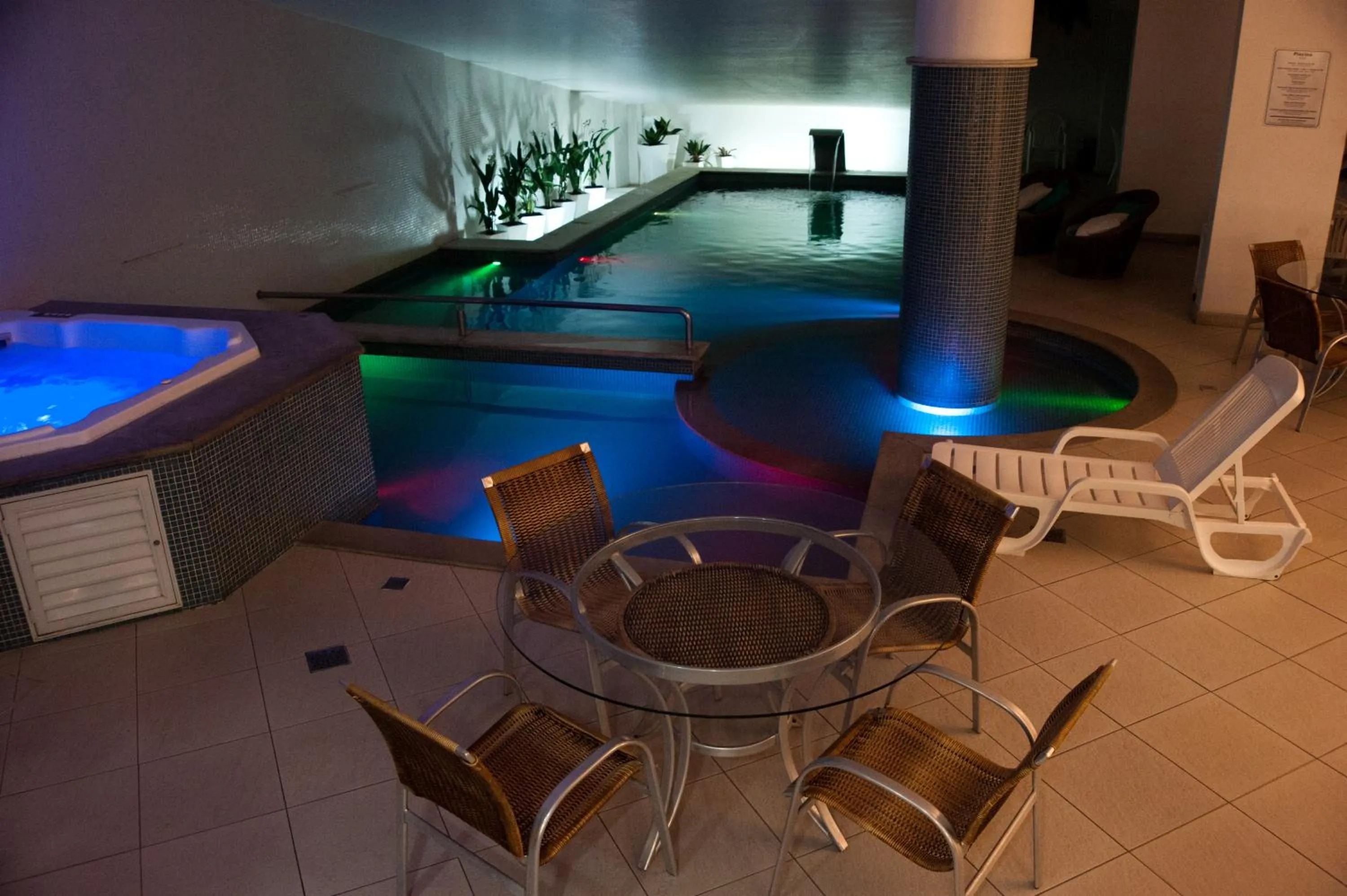 Communal lounge/ TV room in Hotel Marimar The Place