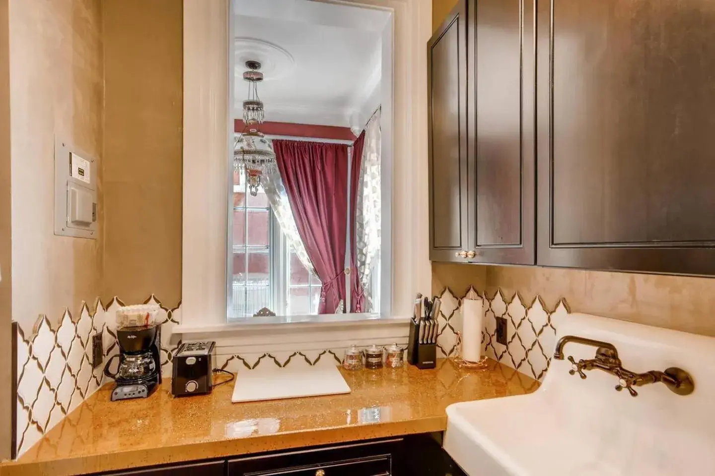 The Holiday Chalet Victorian The Holiday Chalet Victorian