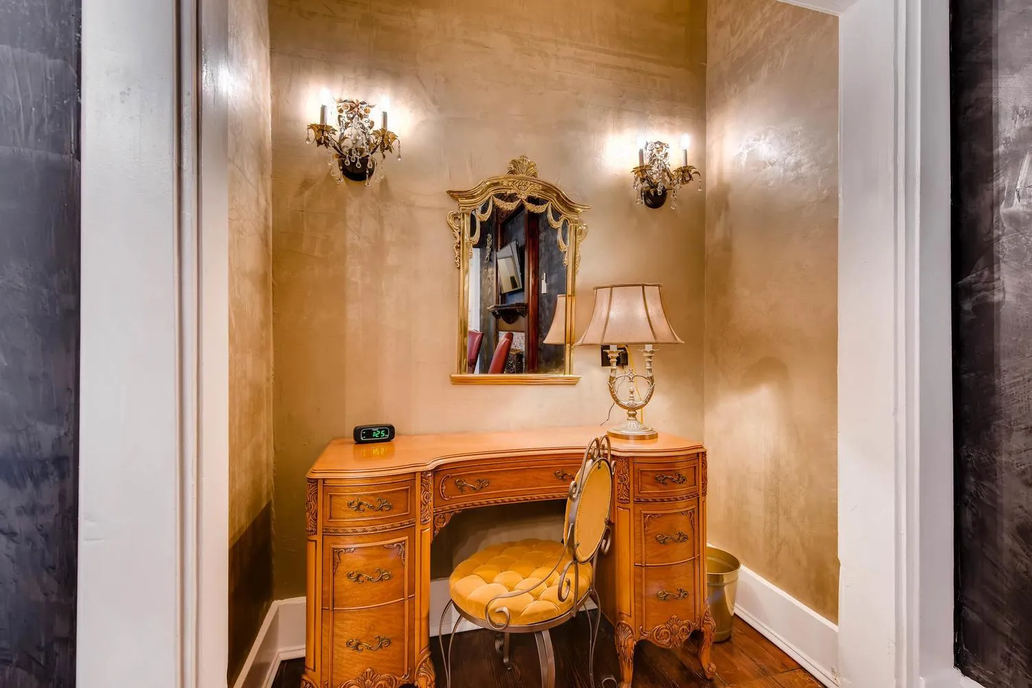 Seating area in The Holiday Chalet Victorian