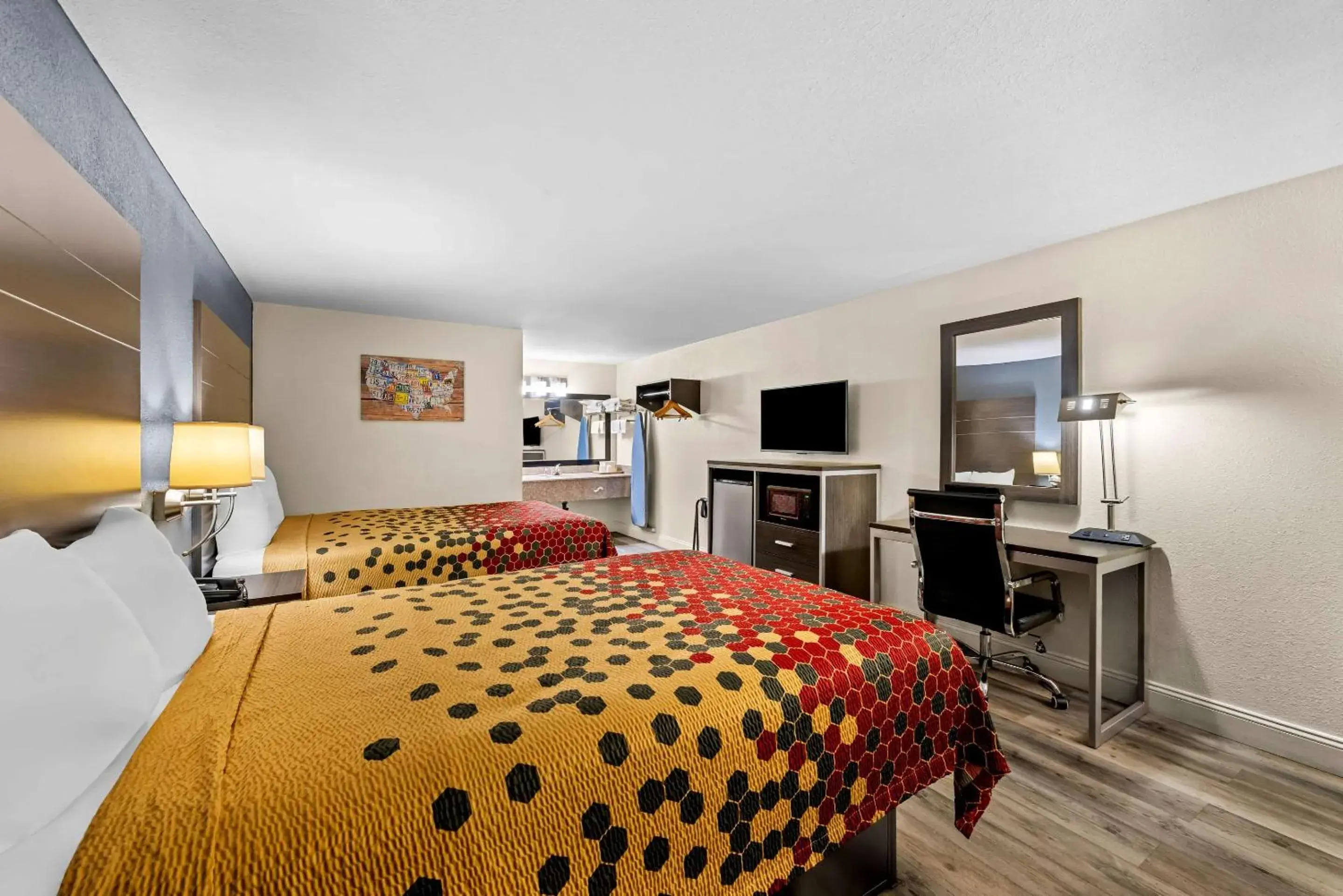 Double Room with Two Double Beds - Non-Smoking in Econo Lodge Kingsport Double Room with Two Double Beds - Non-Smoking in Econo Lodge Kingsport