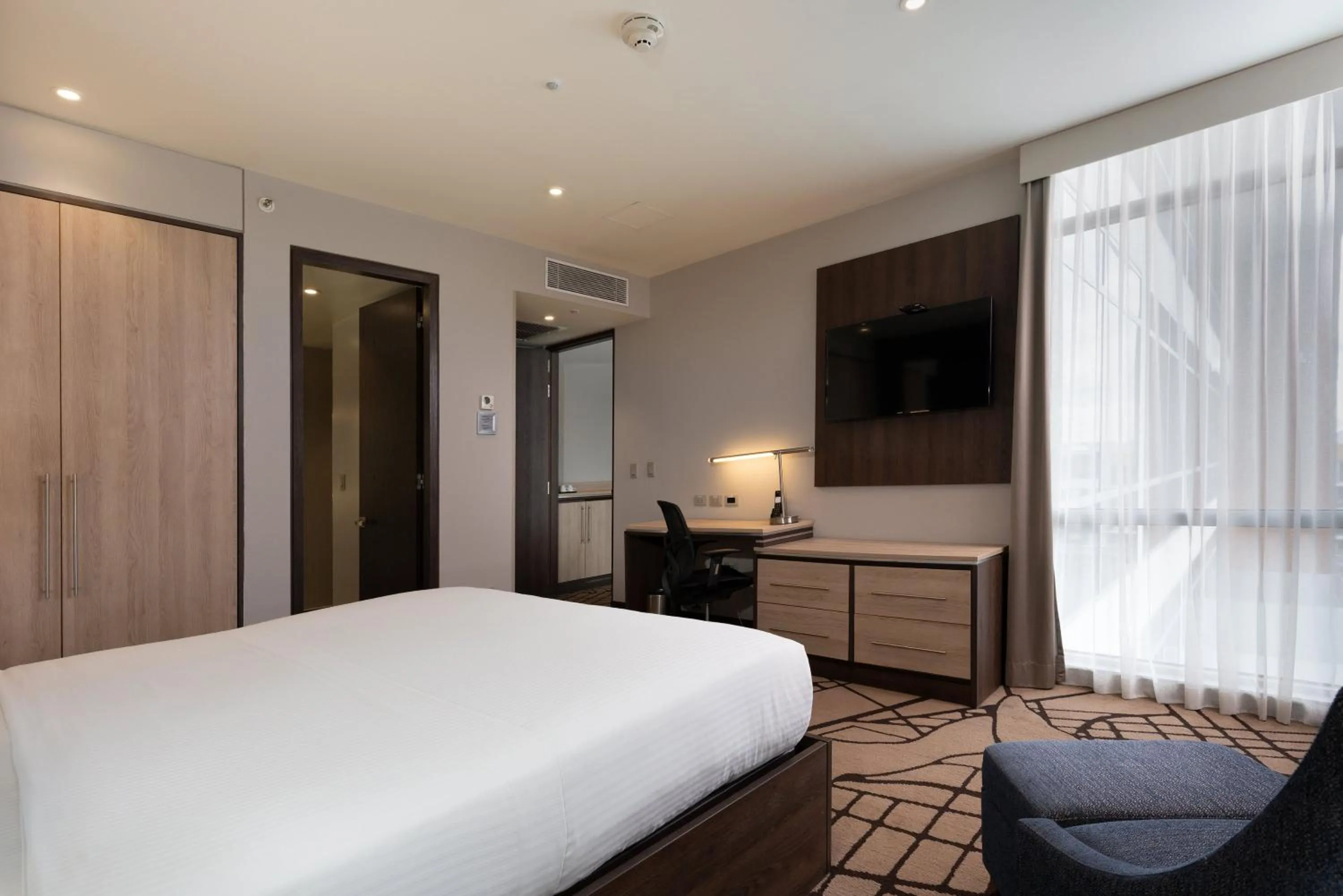 Bedroom, Bed in Hilton Garden Inn Bogota Airport