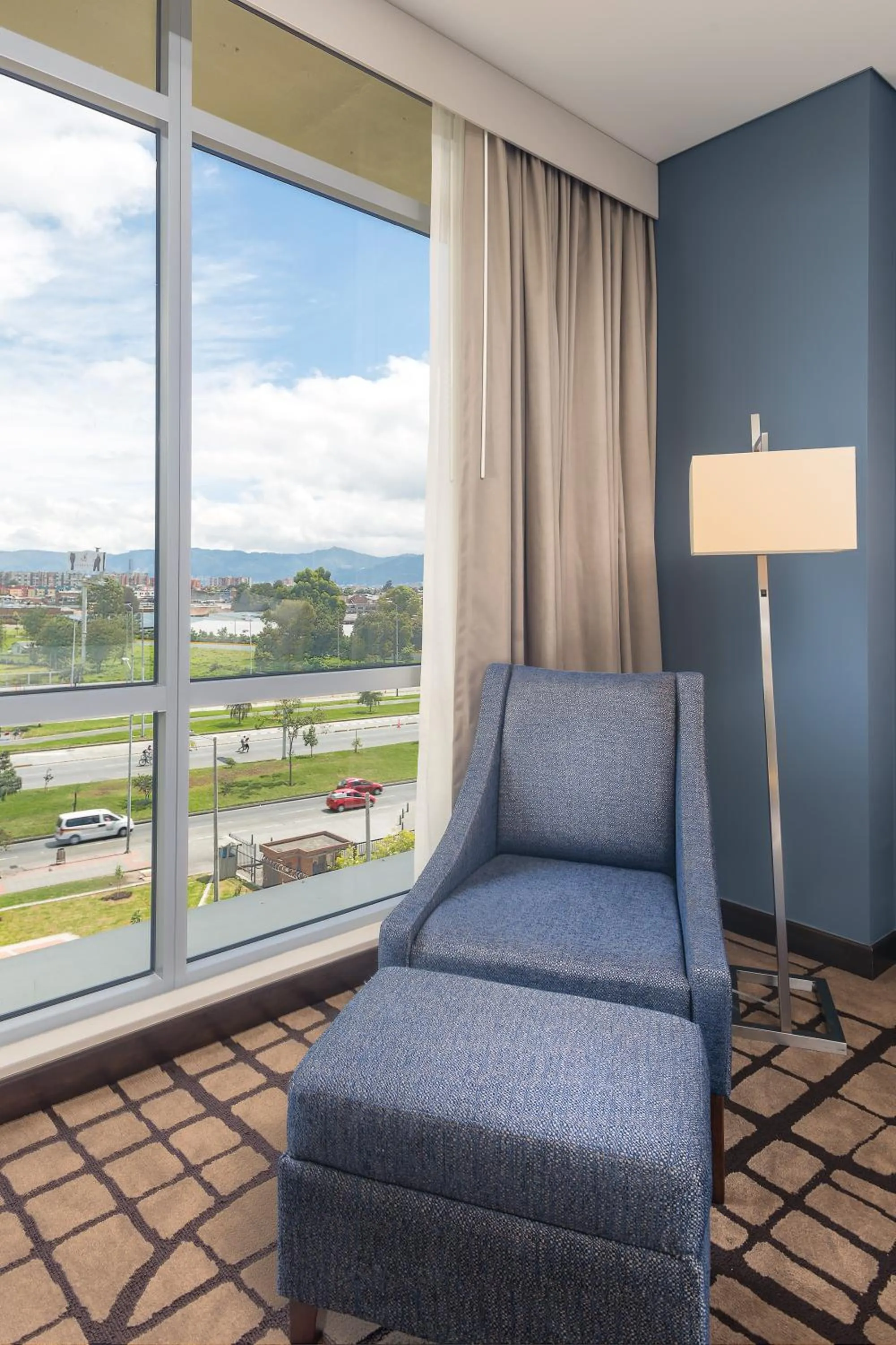 Living room in Hilton Garden Inn Bogota Airport