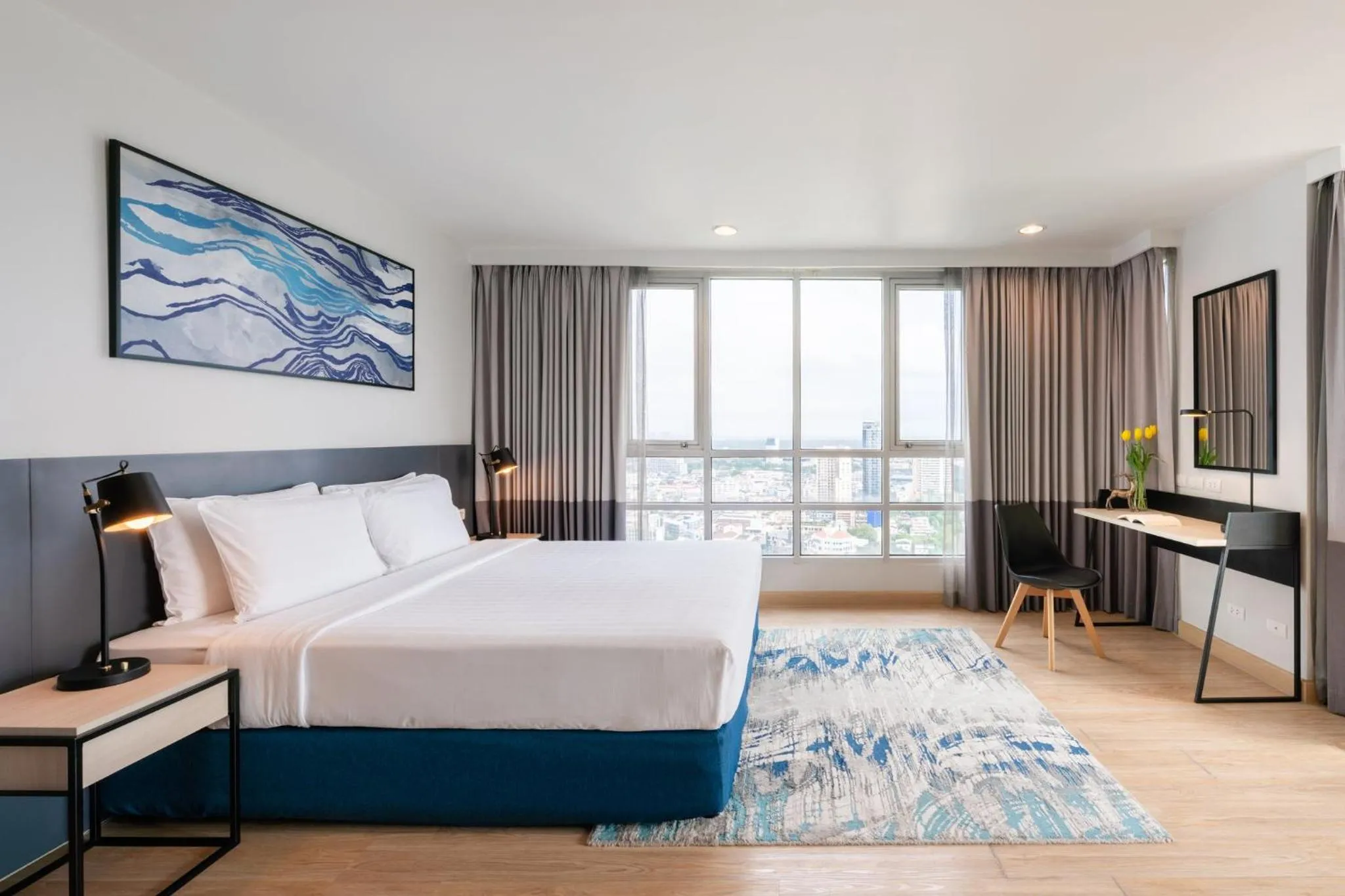 Photo of the whole room, Bed in Shama Lakeview Asoke Bangkok