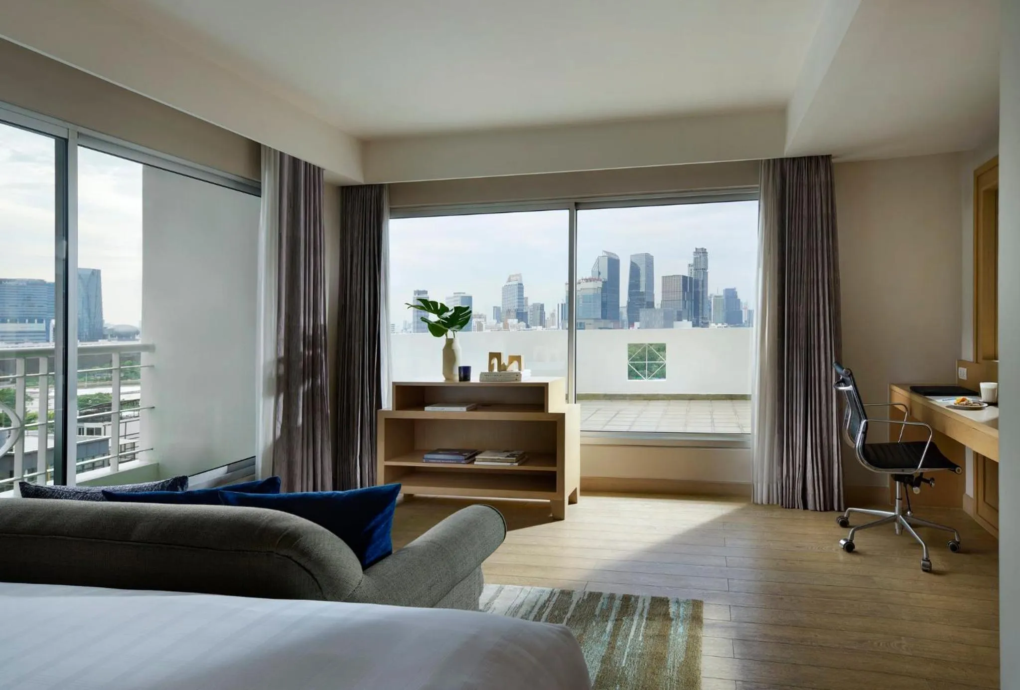 Photo of the whole room, Bed in Shama Lakeview Asoke Bangkok