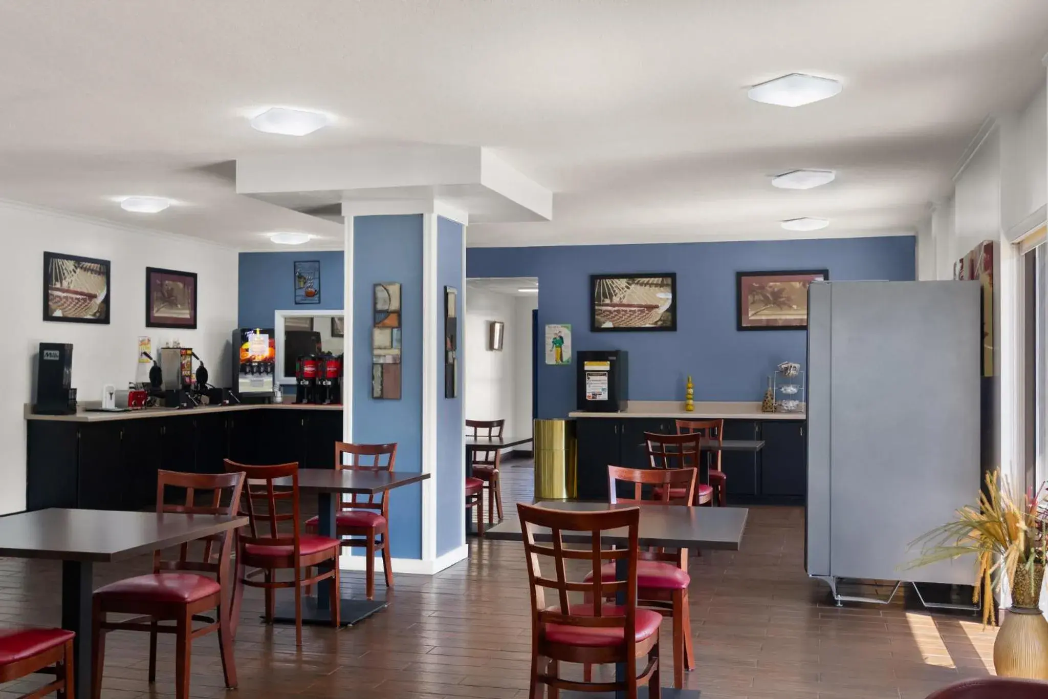 Breakfast in Red Roof Inn Kingsland Breakfast in Red Roof Inn Kingsland