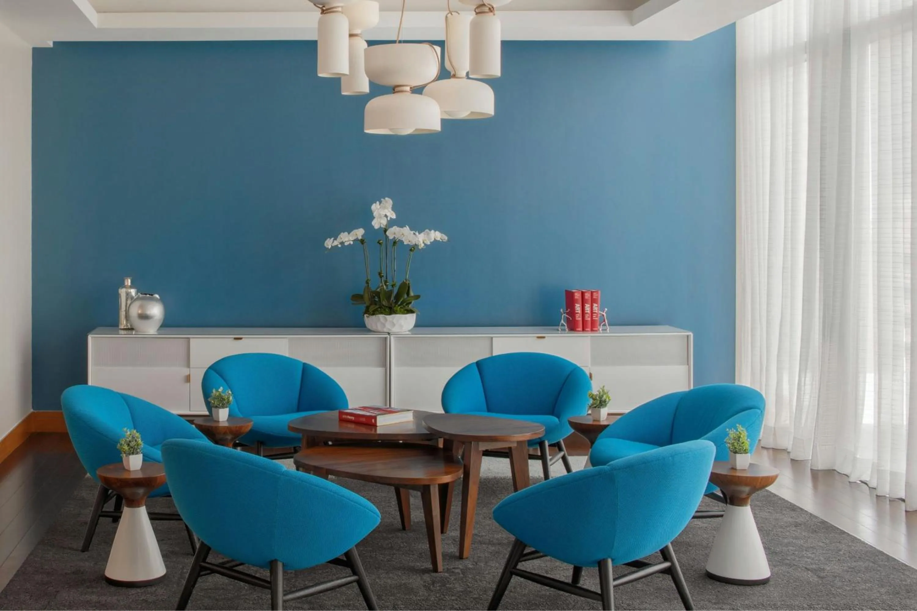 Lounge or bar in JW Marriott Marquis Miami