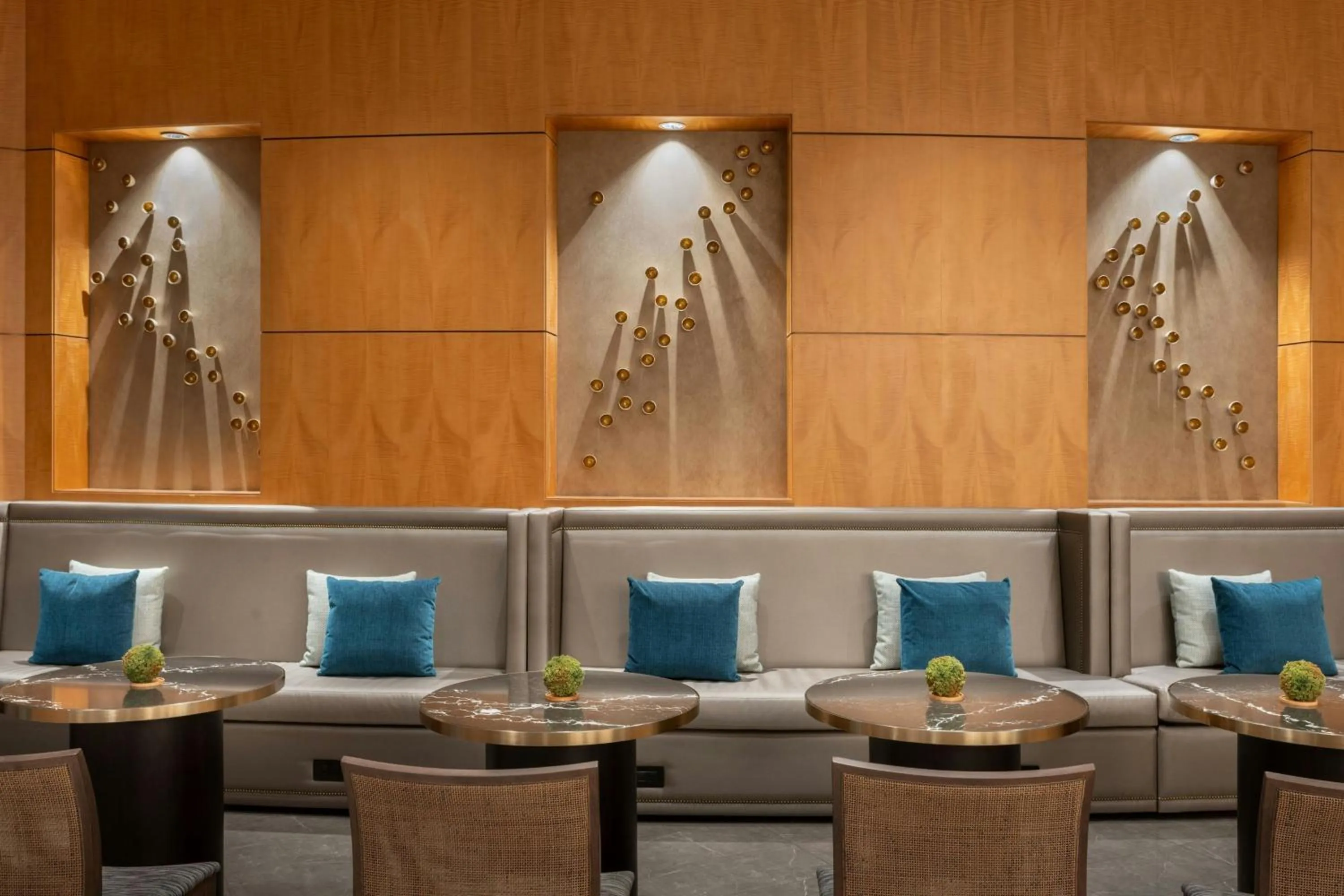 Lounge or bar in JW Marriott Marquis Miami