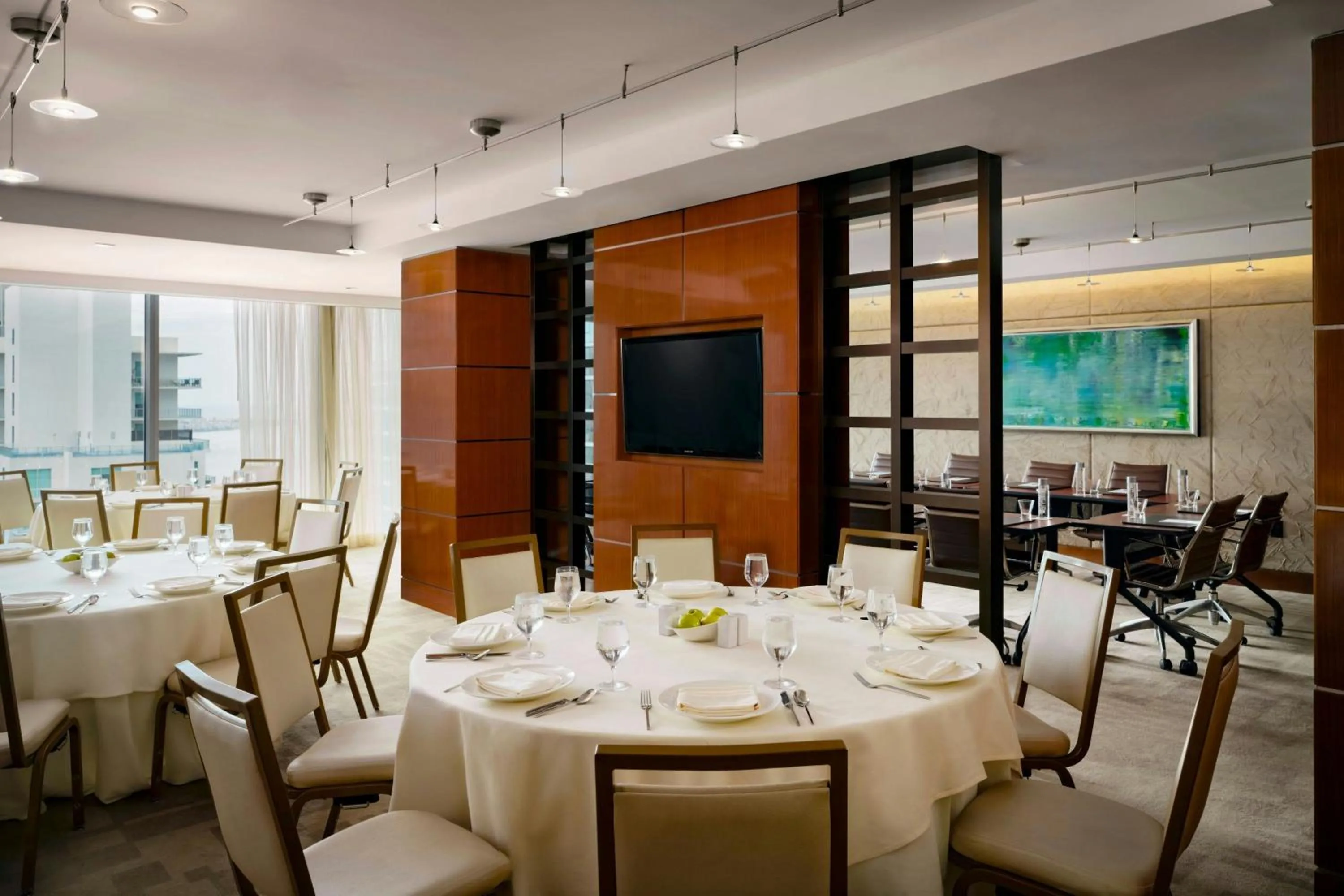 Lounge or bar in JW Marriott Marquis Miami